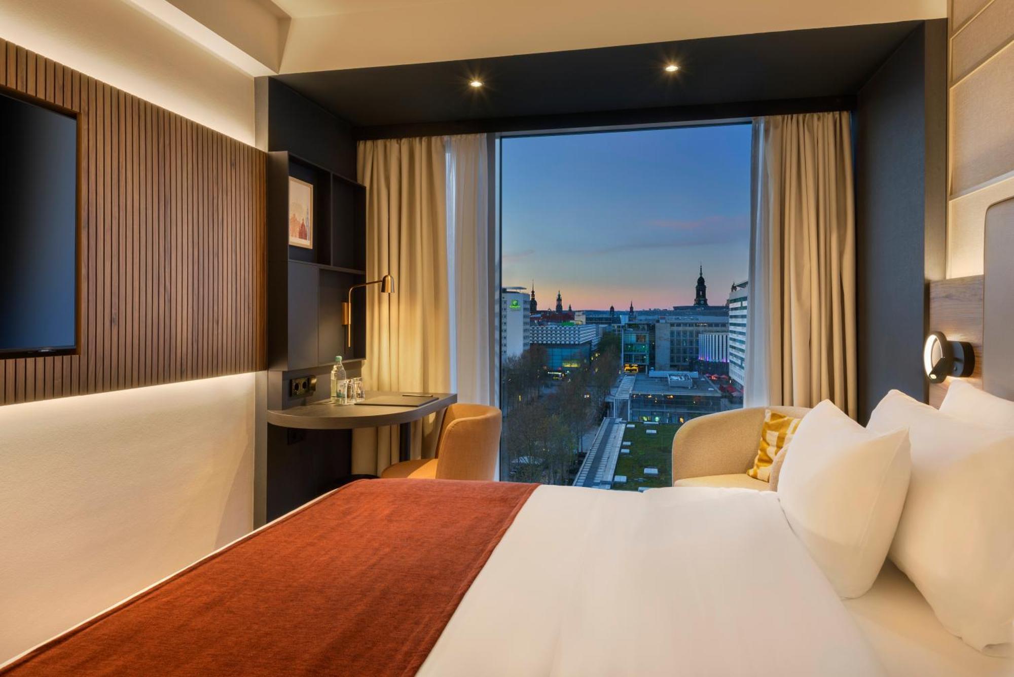 Deluxe Double Room Old Town View