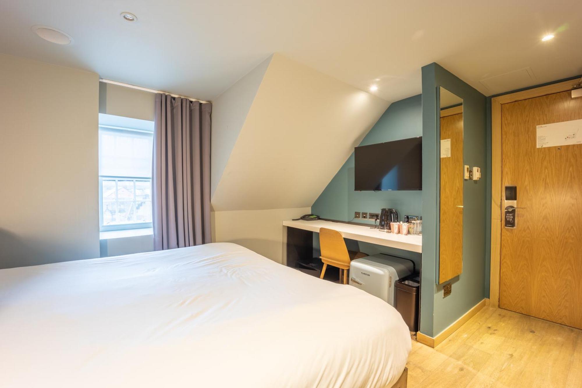 Comfy Twin or Double Room