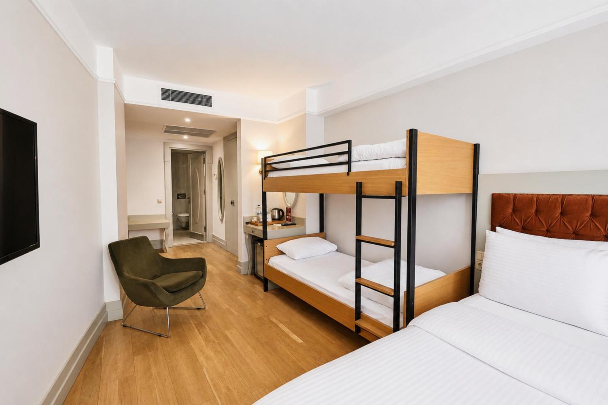 Standard Triple Room,1769484774:JPEG