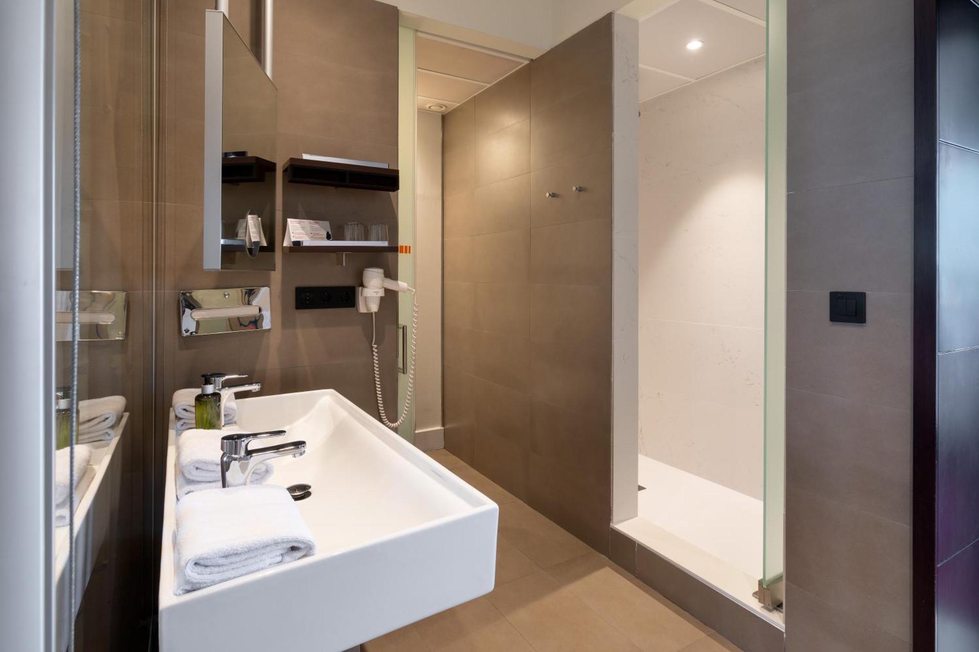 Elegance Room