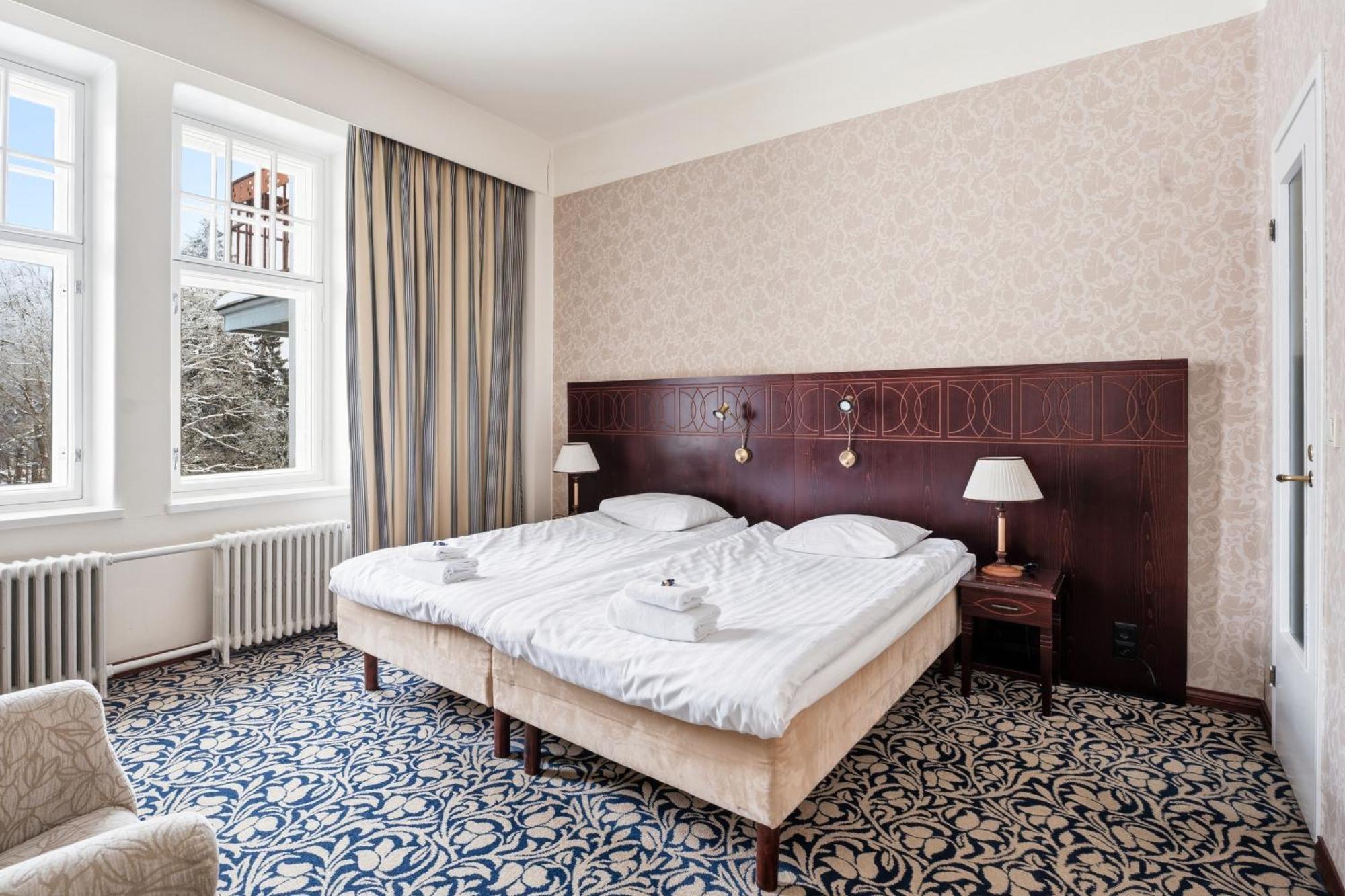 Superior King Room - Castle Building