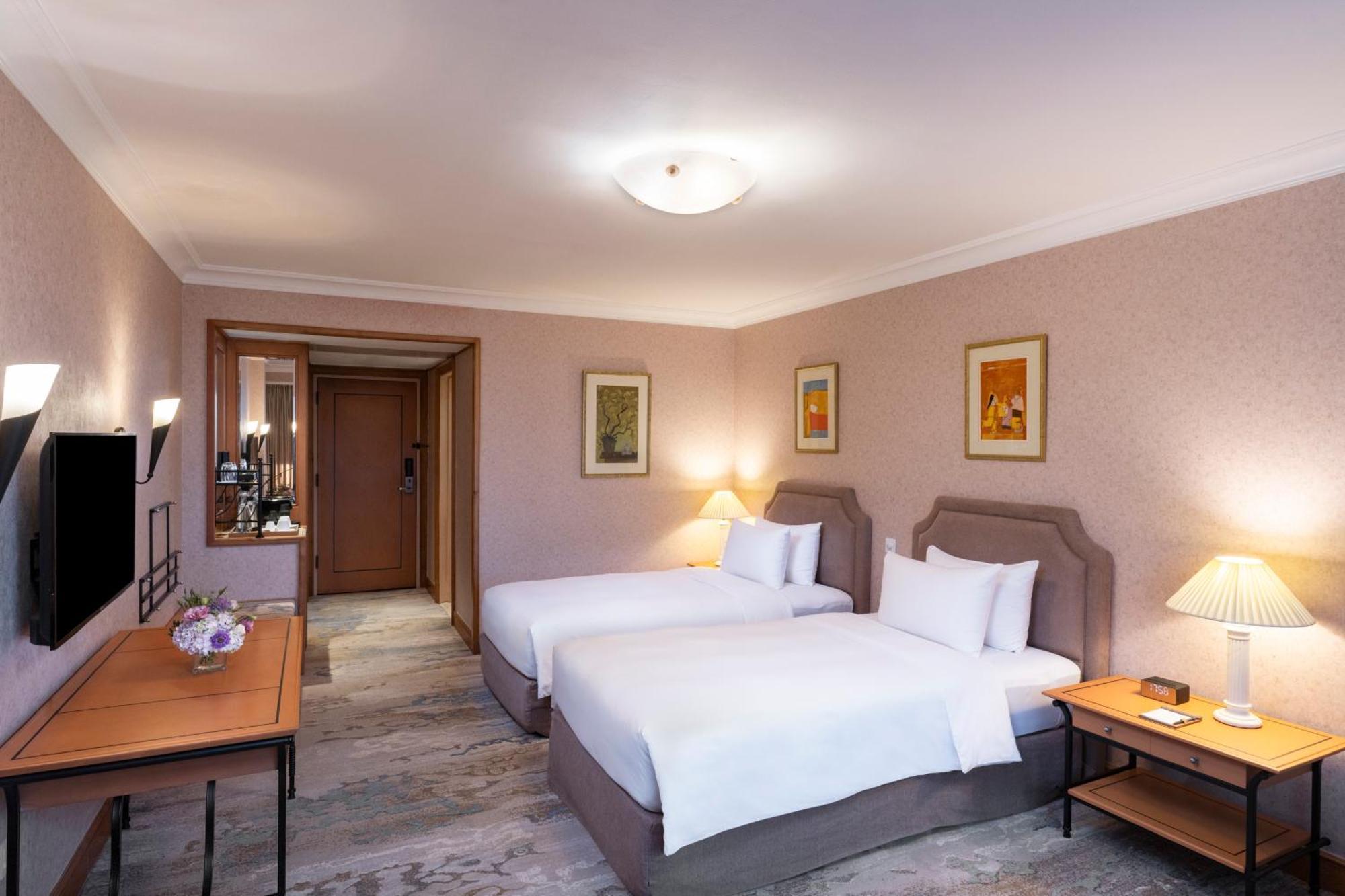Club Twin Room