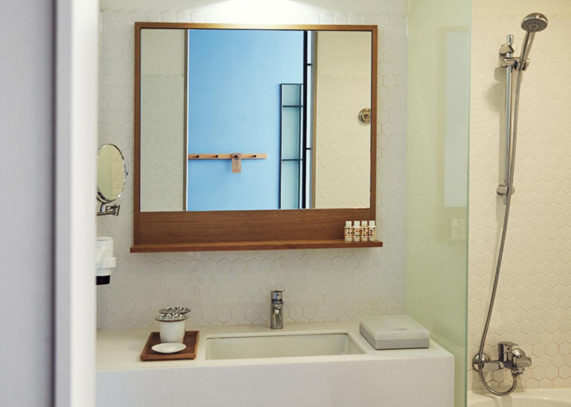 East Double Bath