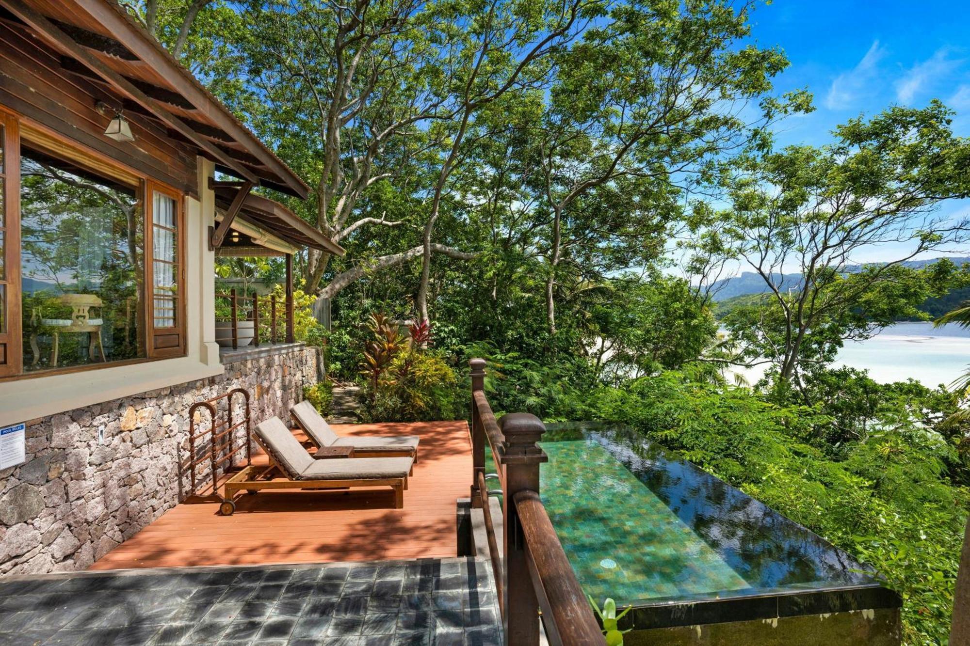 One-Bedroom Superior Pool Villa King Bed Ocean View