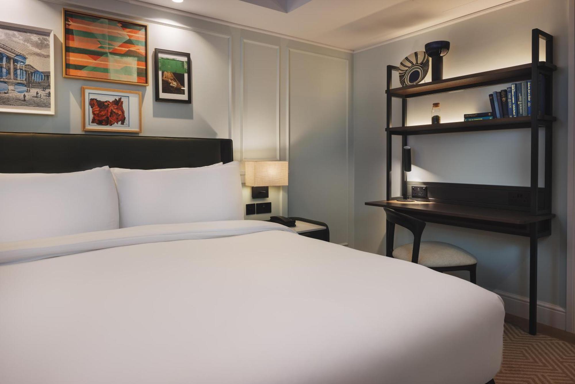 Premium King Room