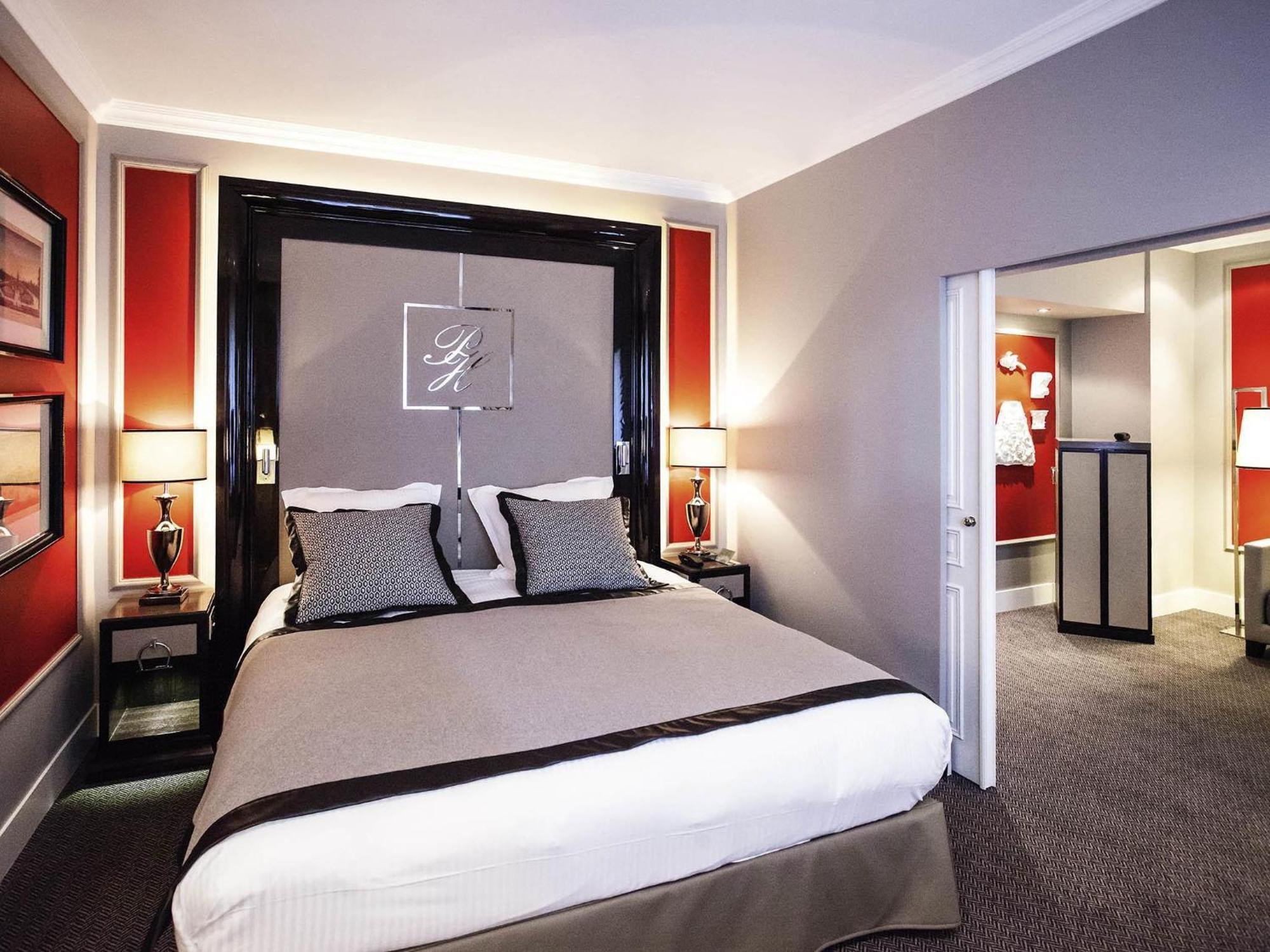 Suite Courtyard View