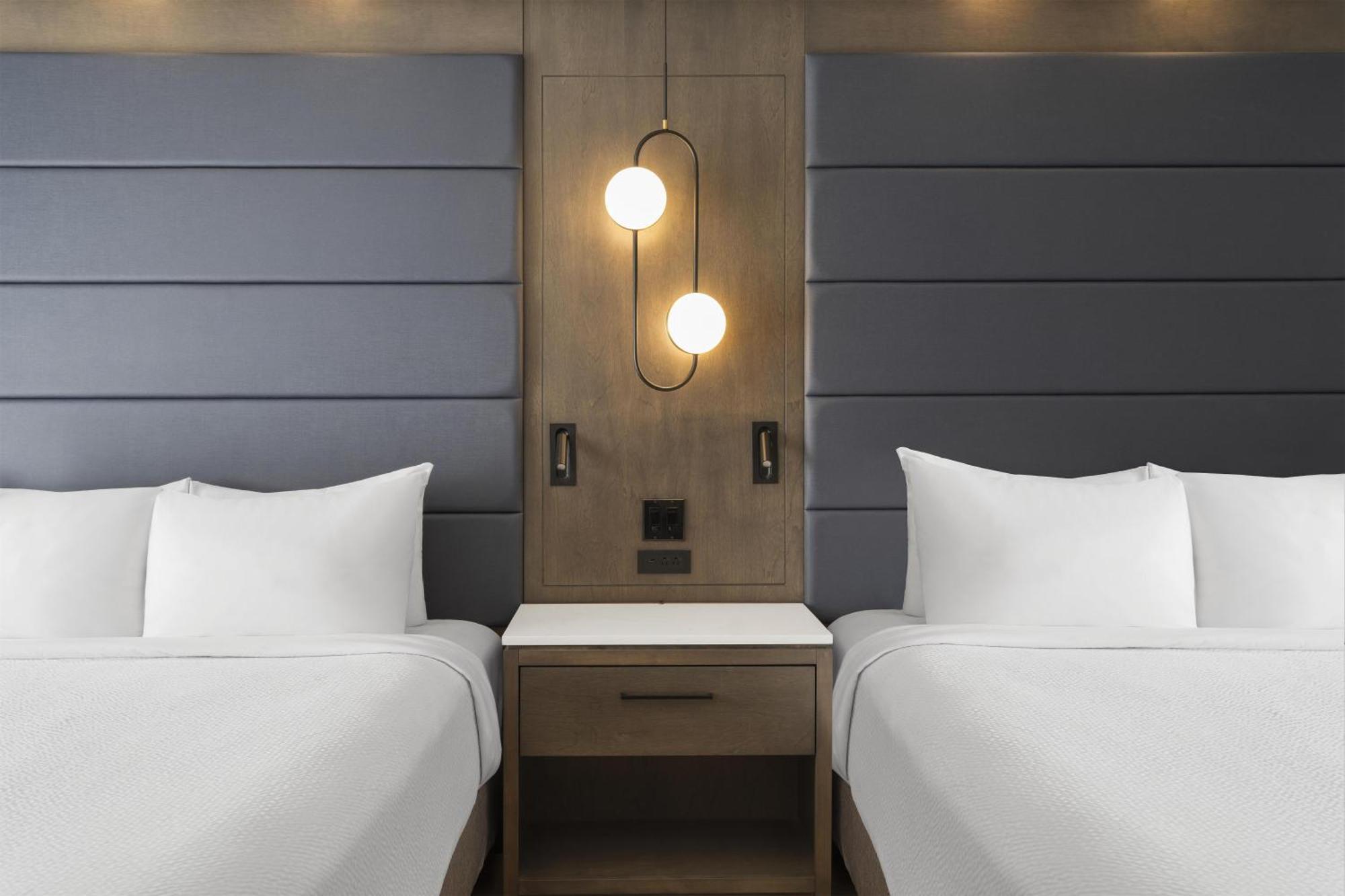 Executive Queen Room Two Queen Beds Rain Shower Non-Smoking
