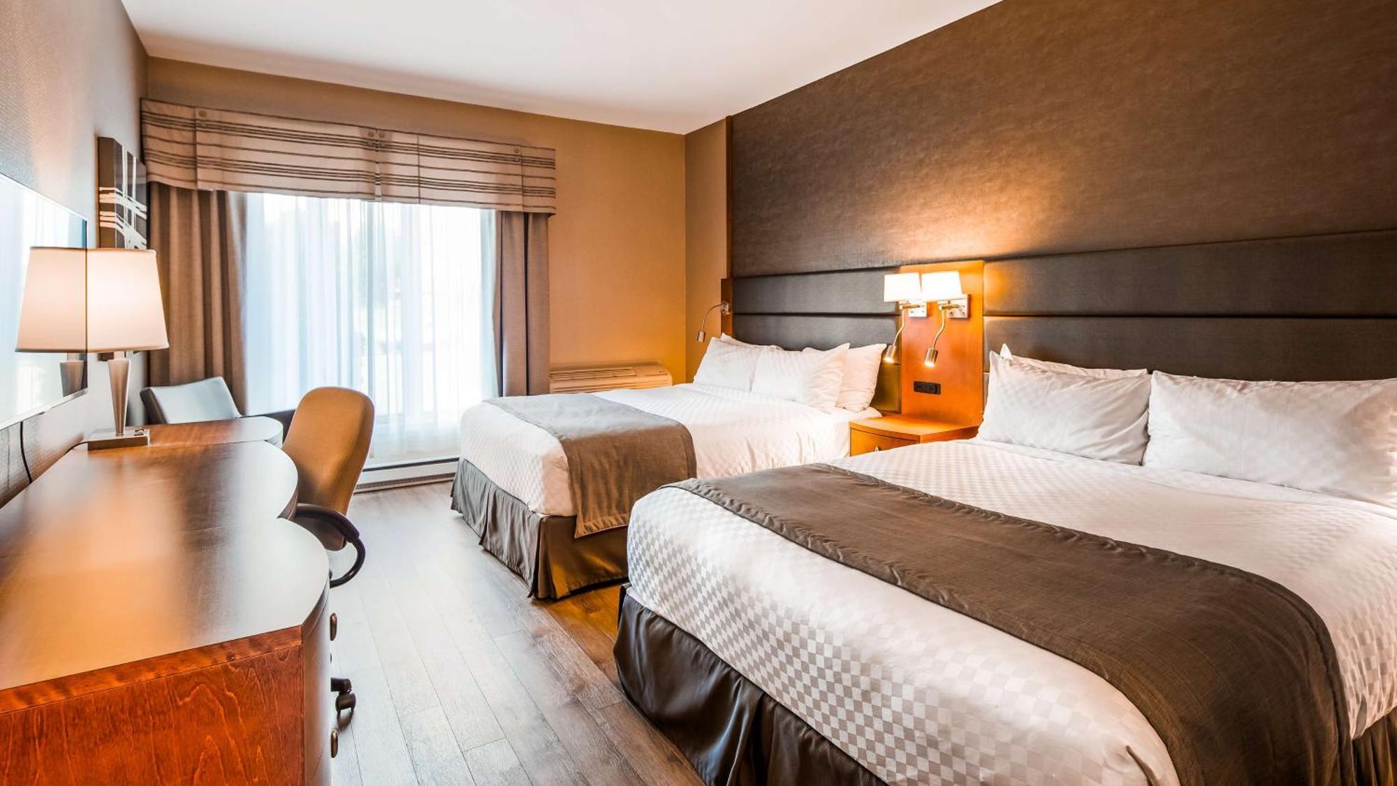 Queen Room Two Queen Beds Rain Shower Non-Smoking