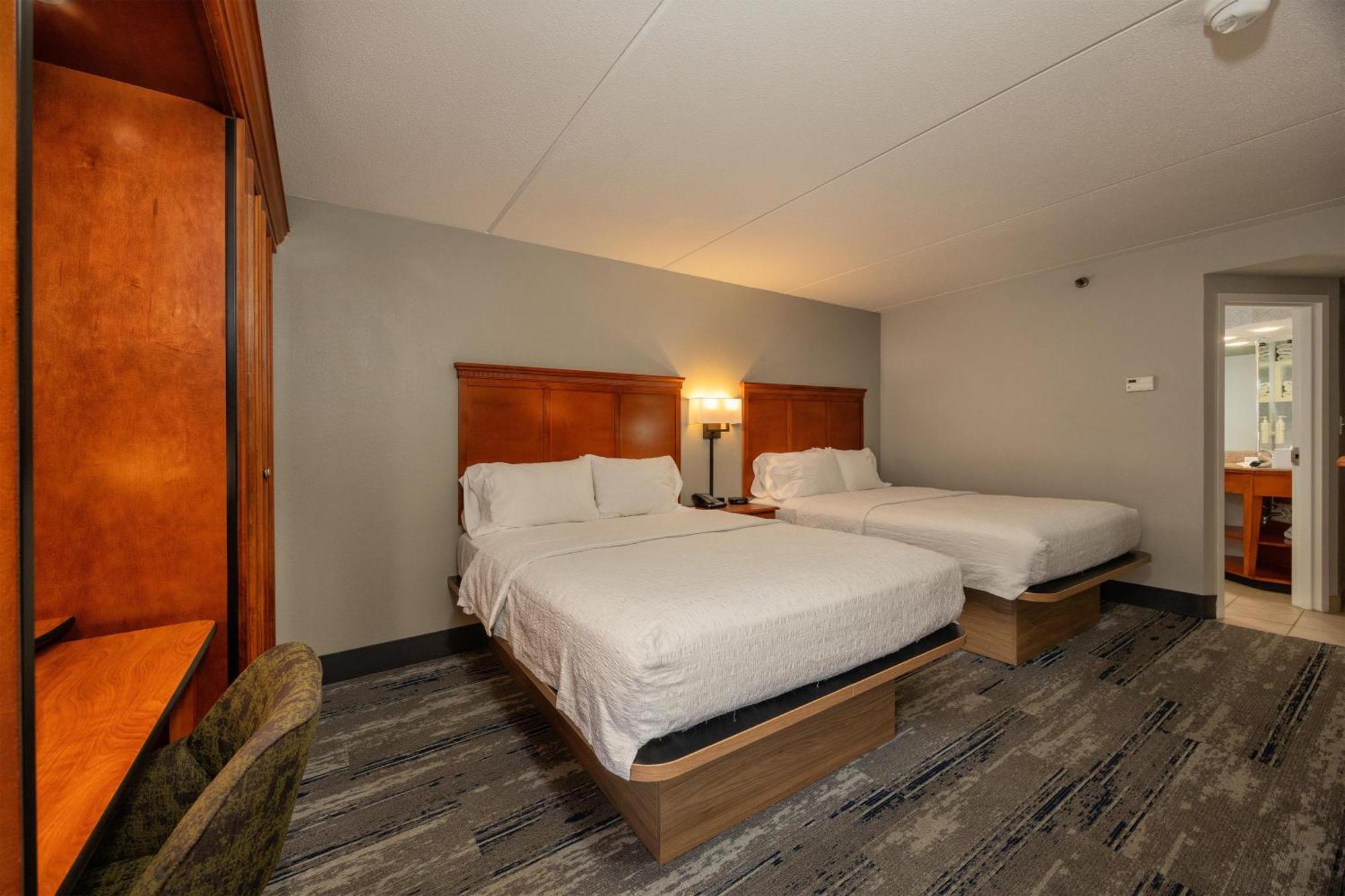 Room Two Queen Beds Non-Smoking
