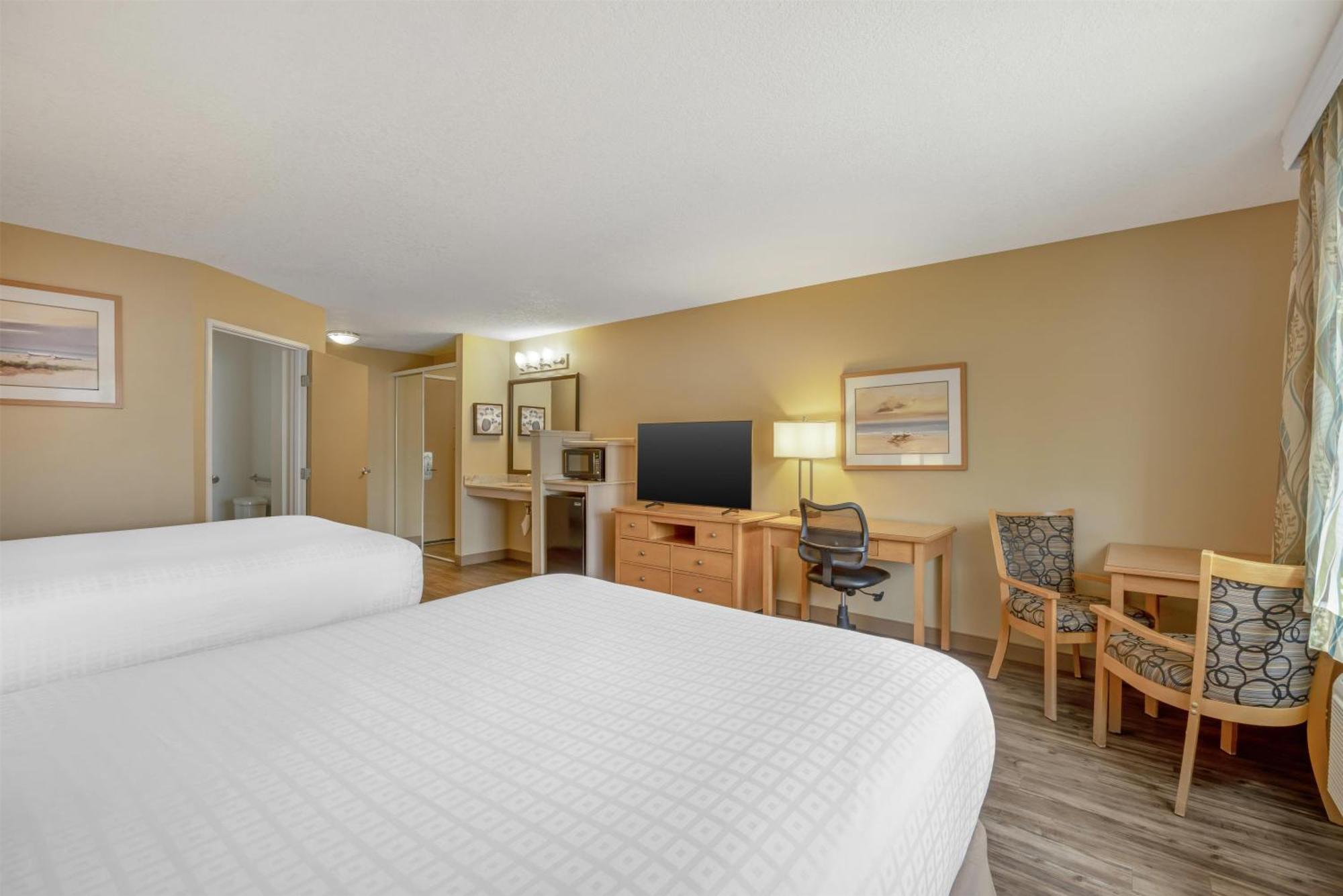 Queen Room Two Queen Beds Disability Access or Non-Smoking