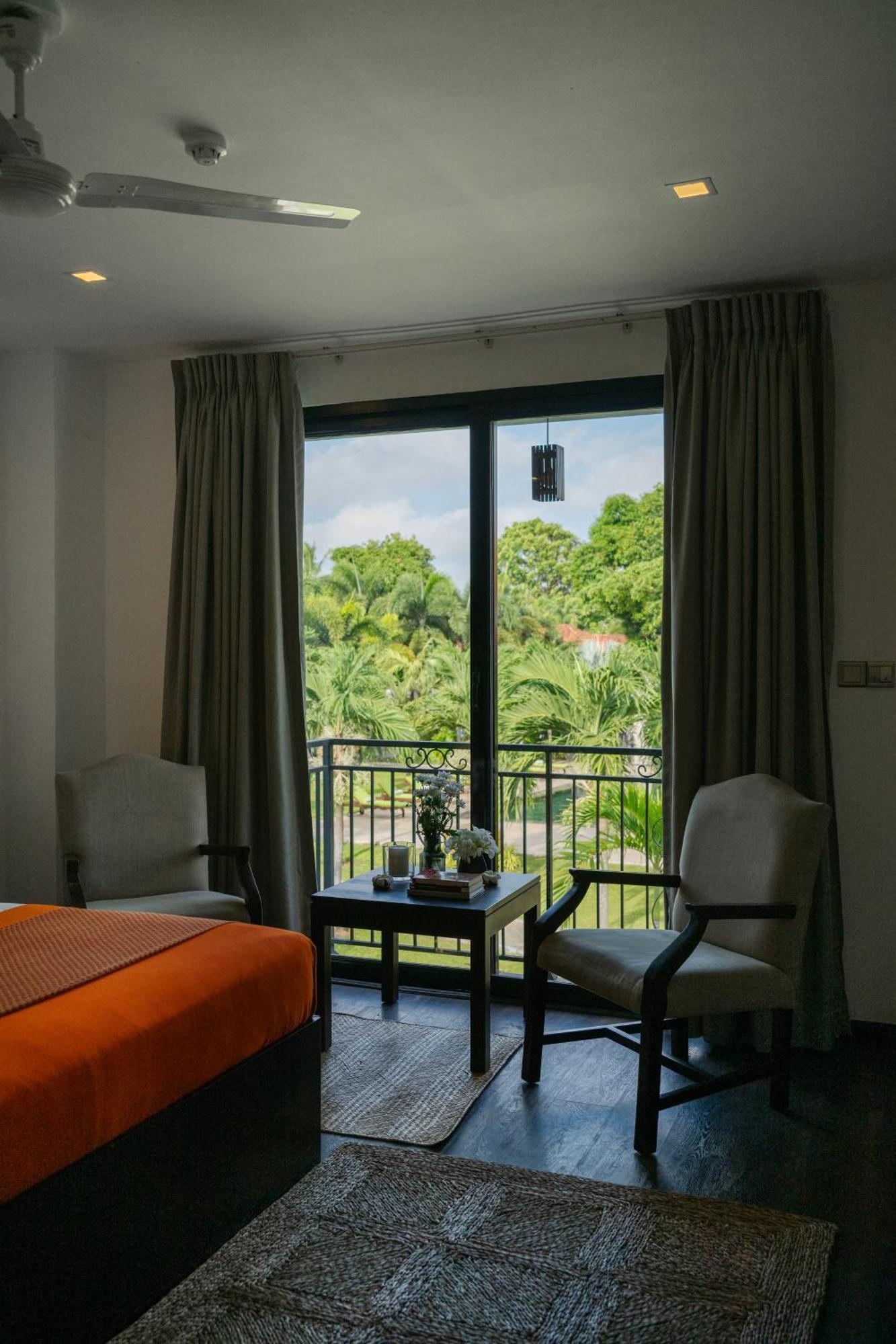 Deluxe Twin Garden View Room Balcony