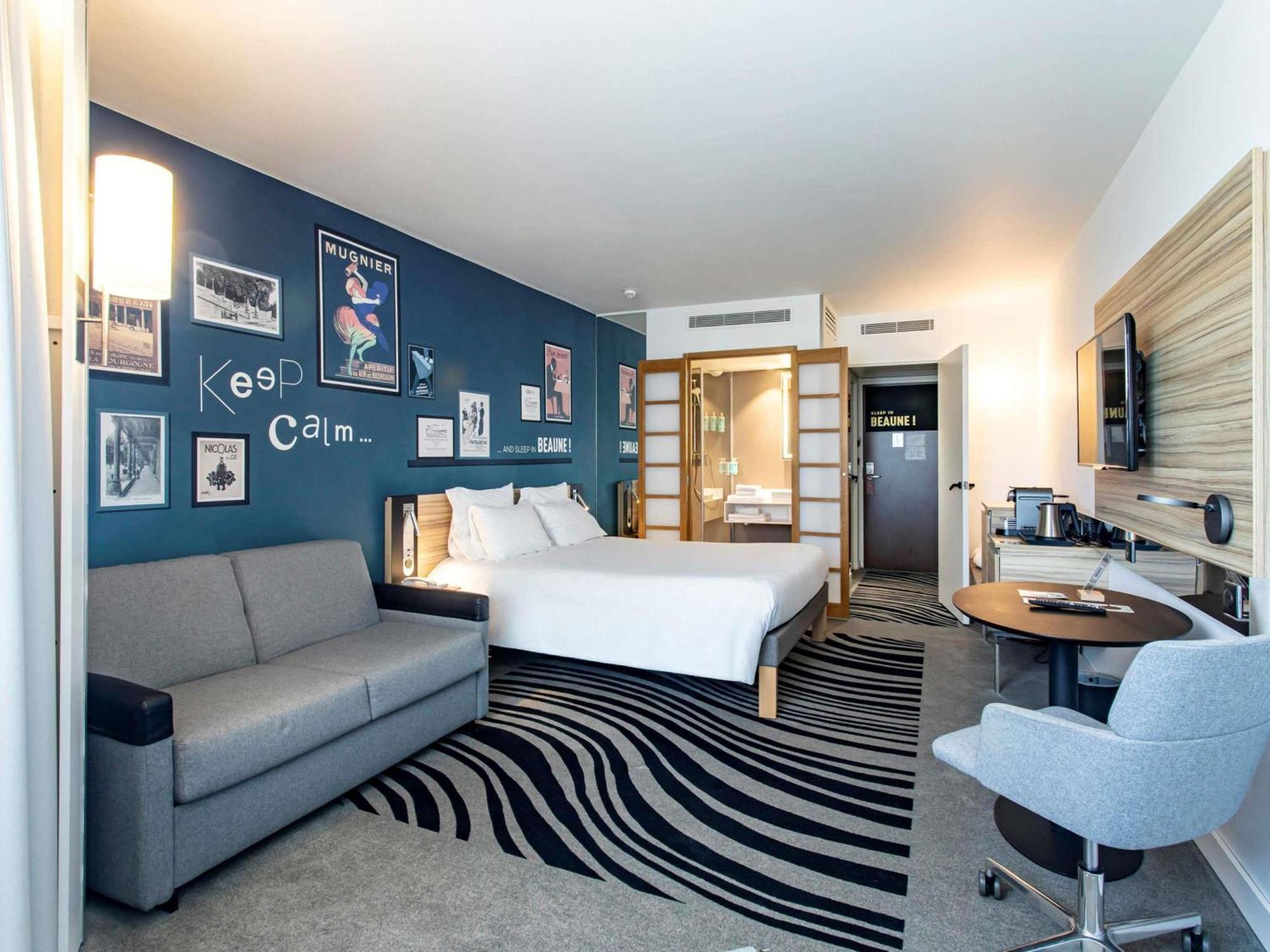 Executive Room Sofa Bed