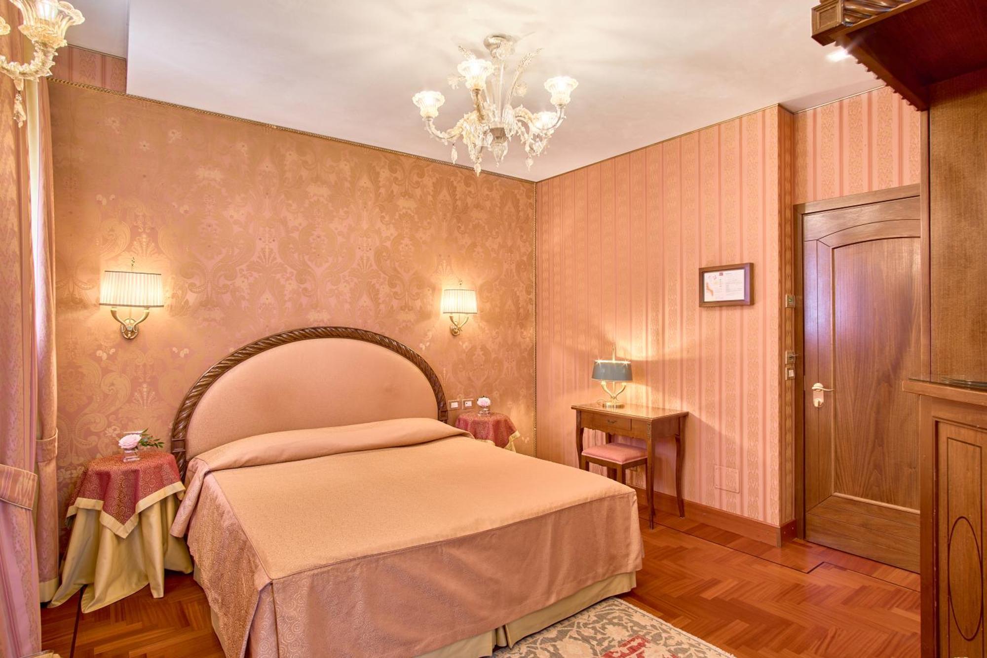 Deluxe Triple Room Full