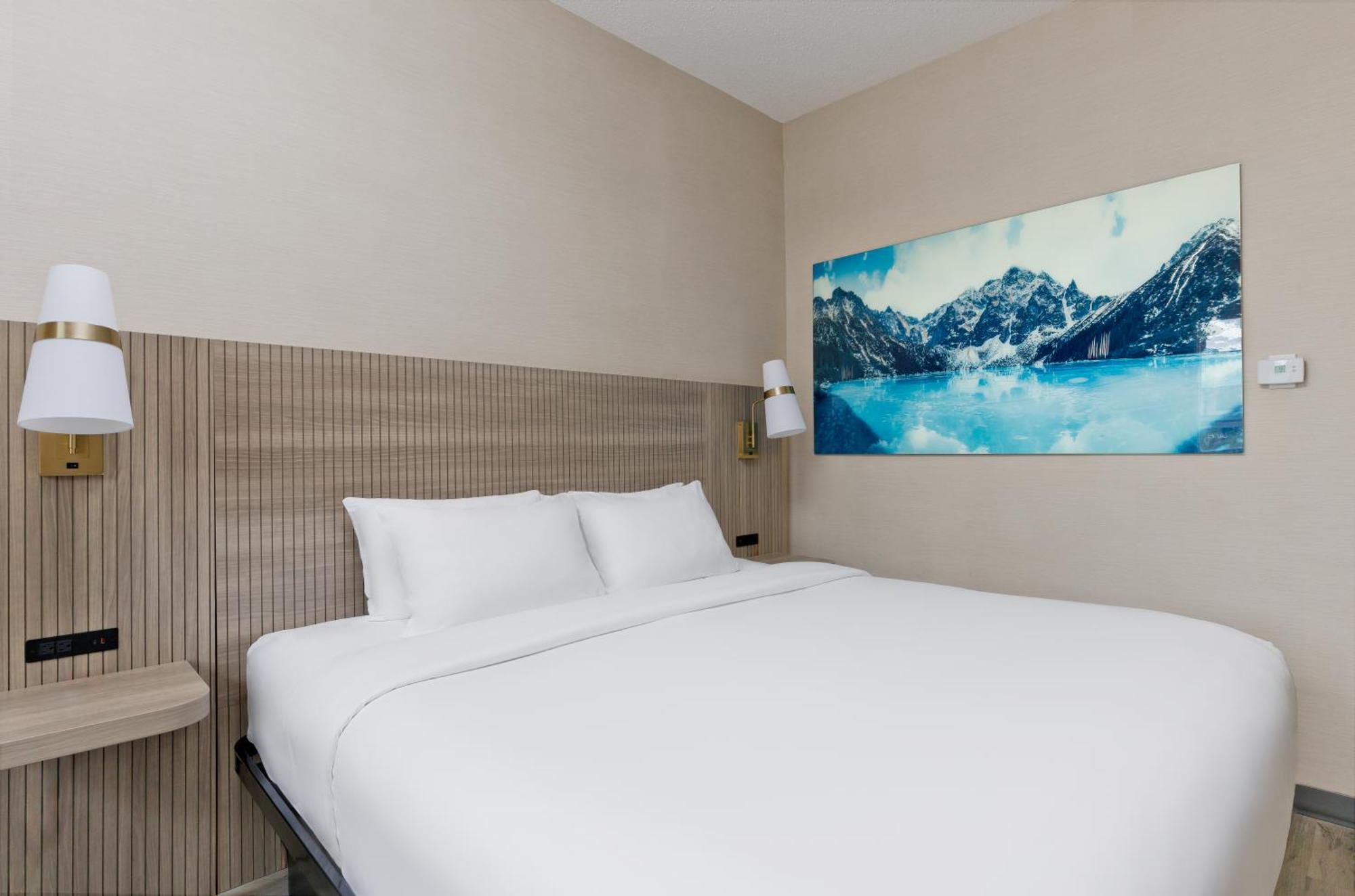 King Room – no pool access