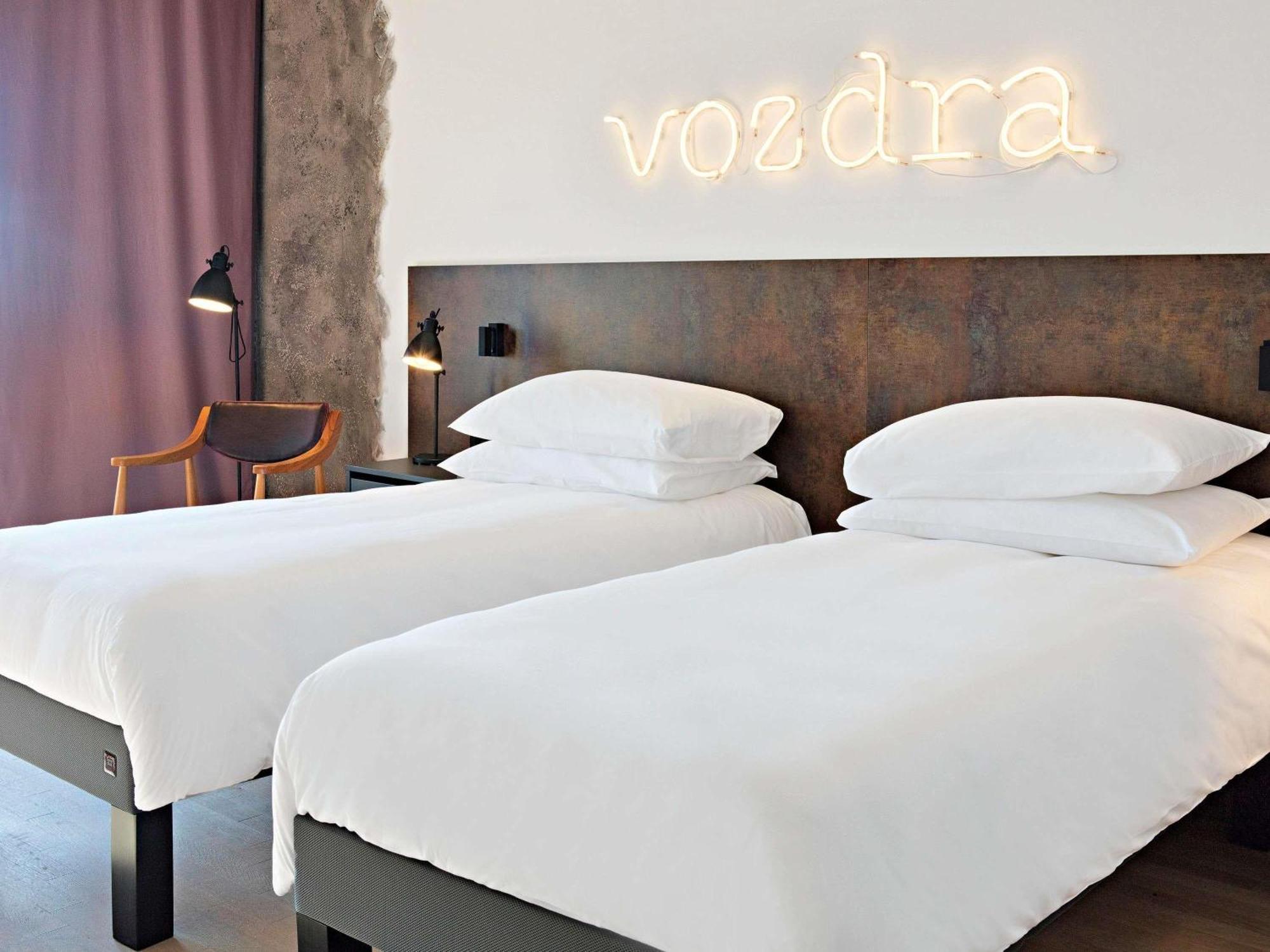 Standard Design Twin Room