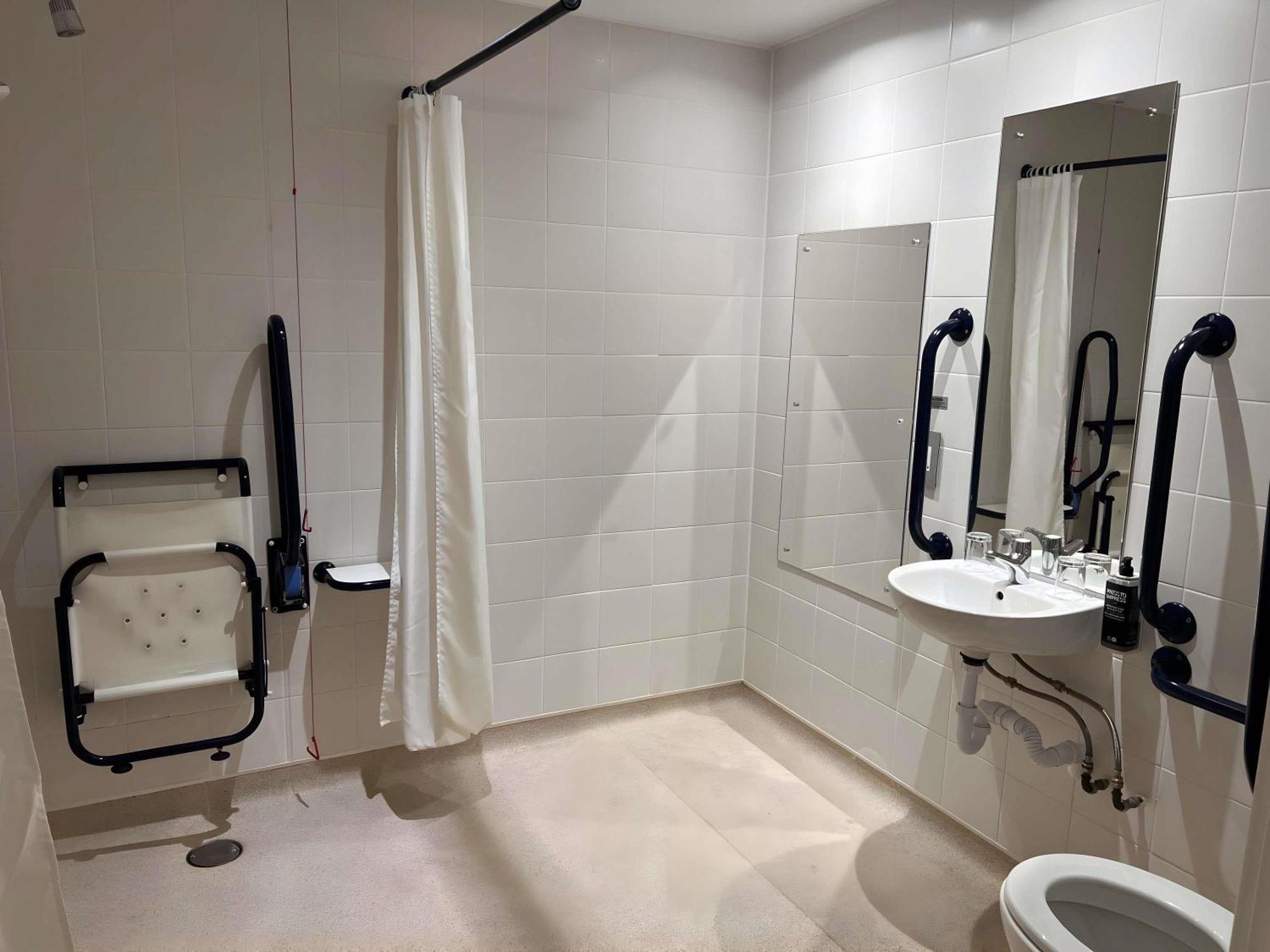 Standard Double Room Mobility Accessible