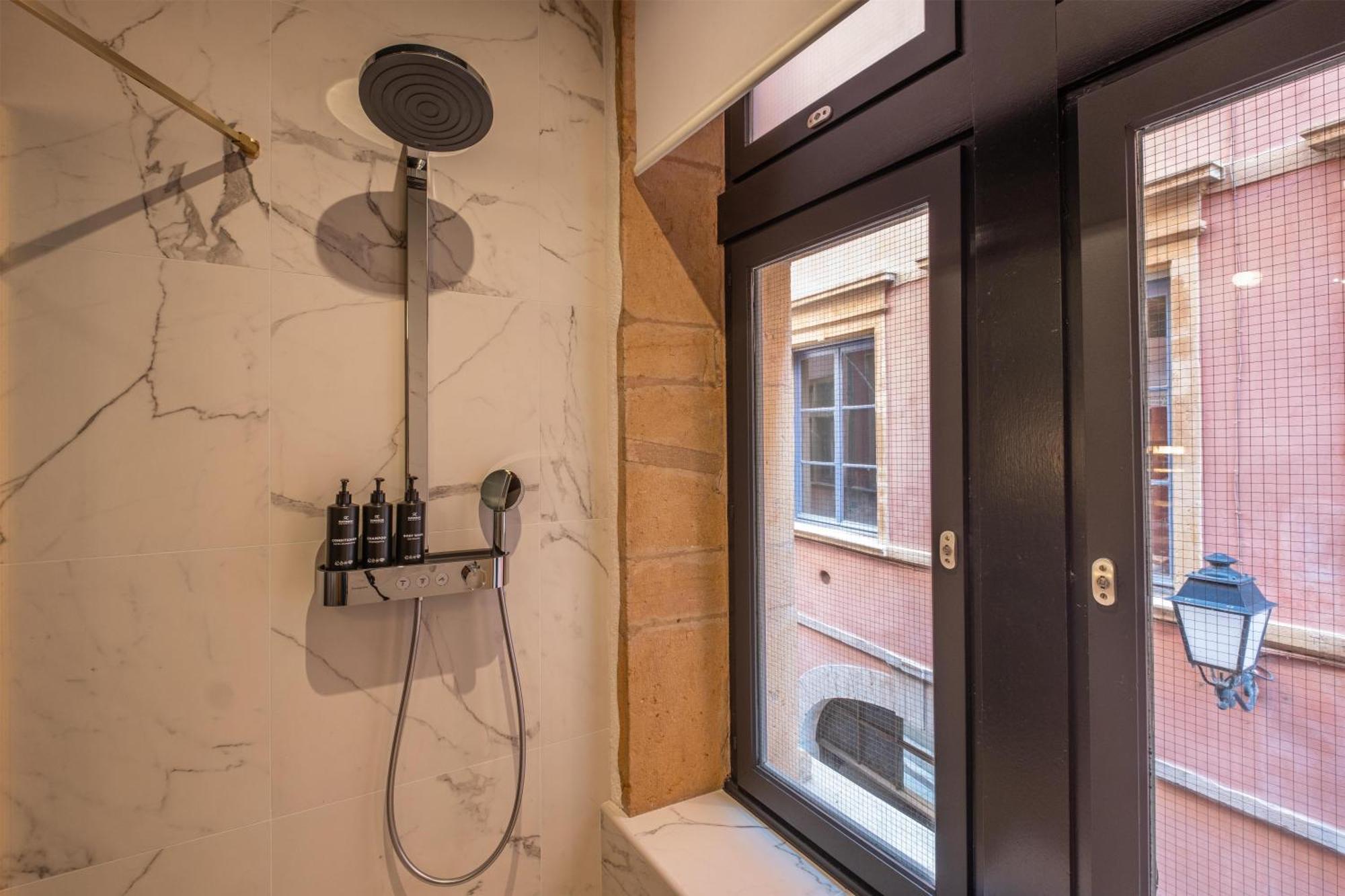 Duplex Collection Room