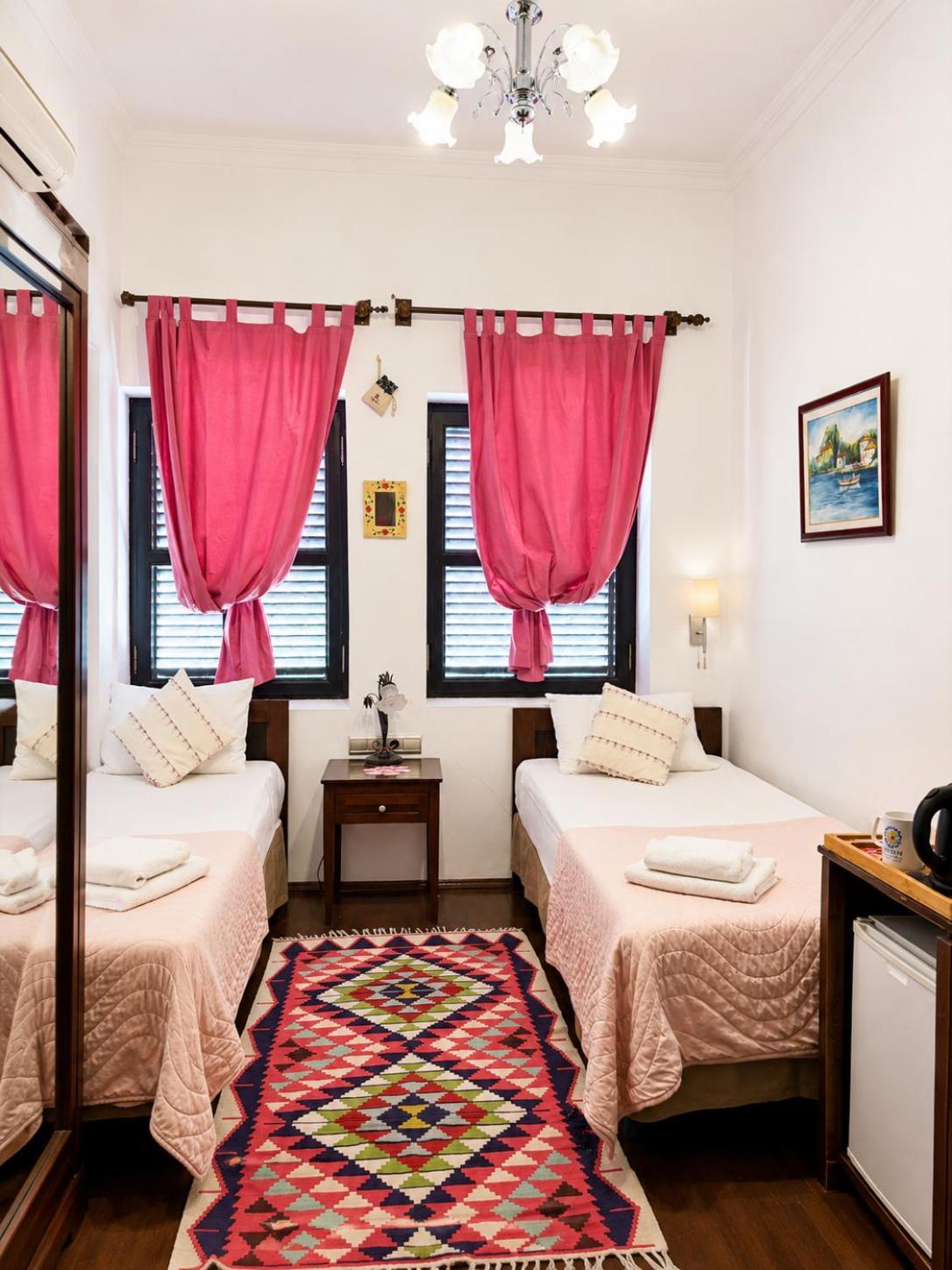 Standard Twin Room,1771501939:JPEG