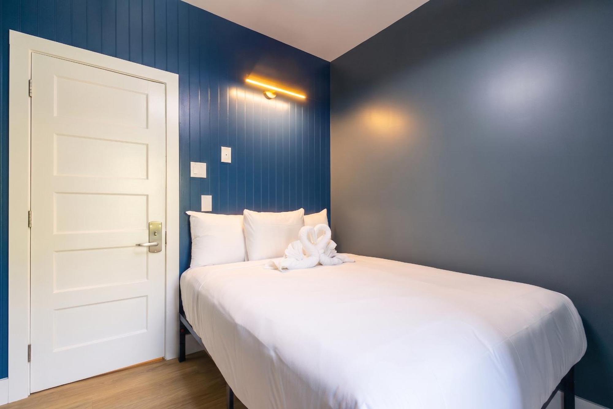 Queen Room Private Bathroom