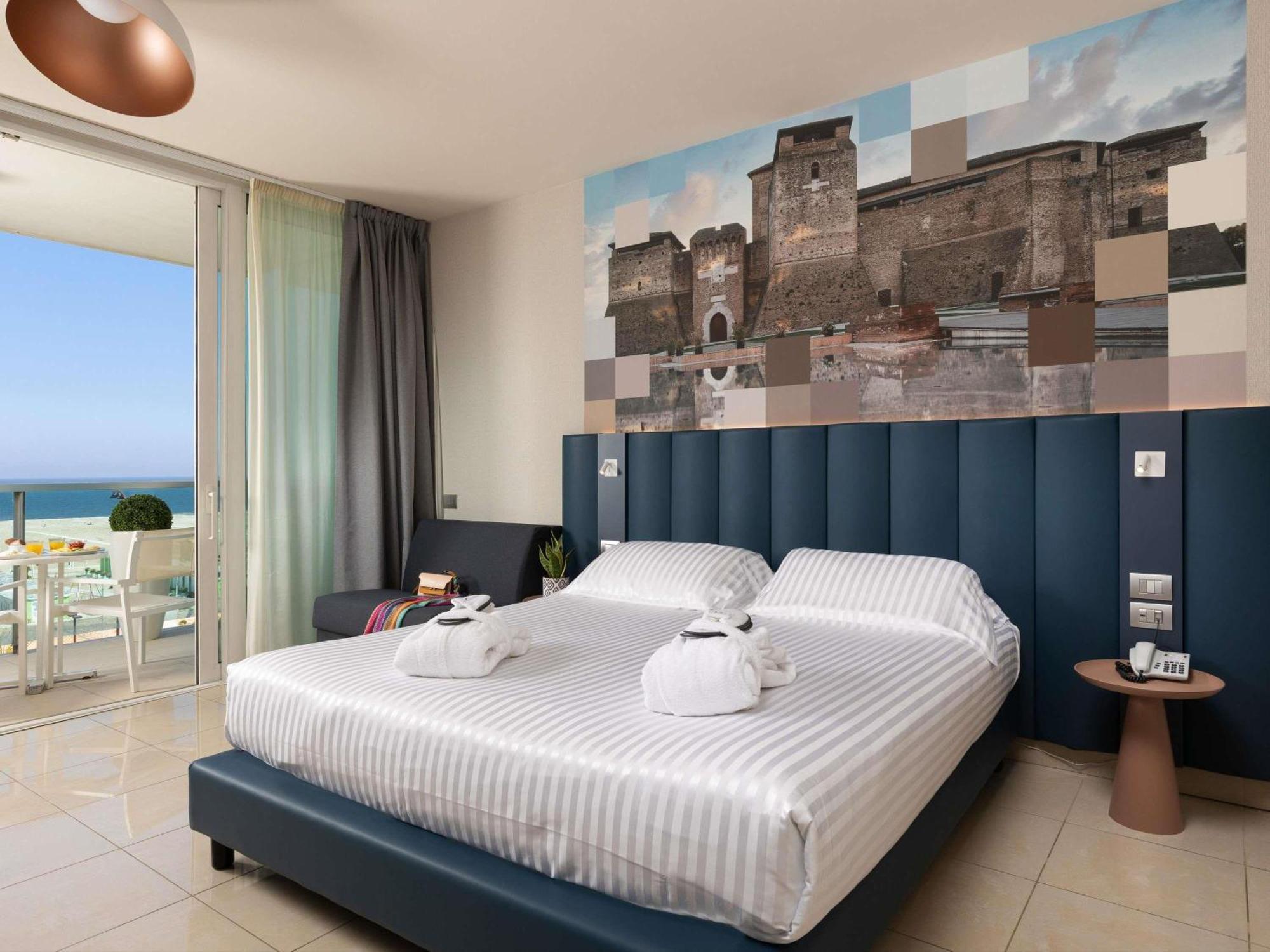 Privilege Room 1 Double Bed 1 Single Bed Sea Front