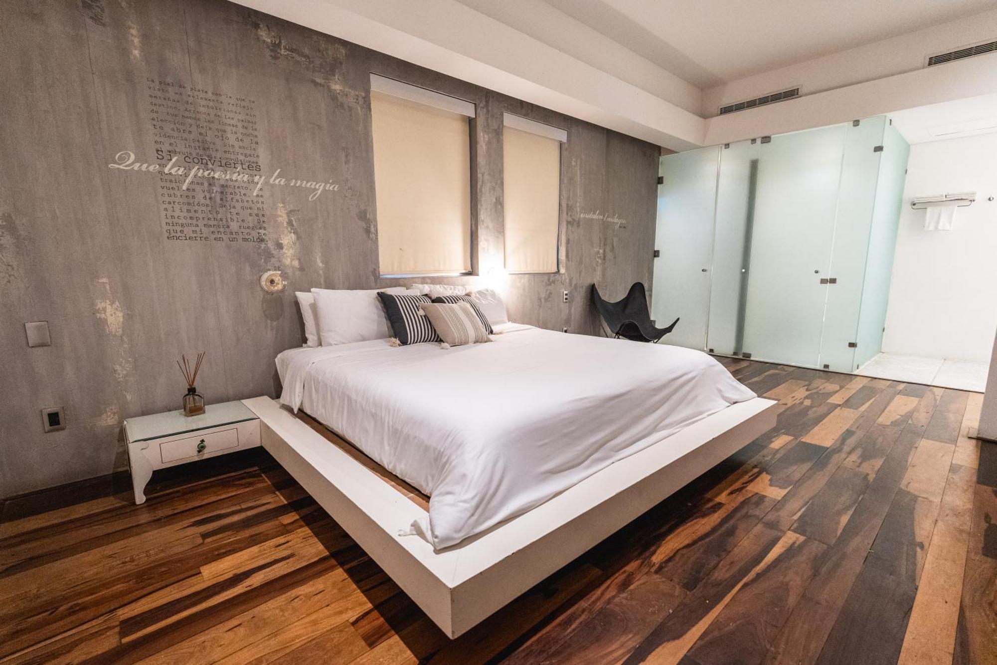 Standard Suite