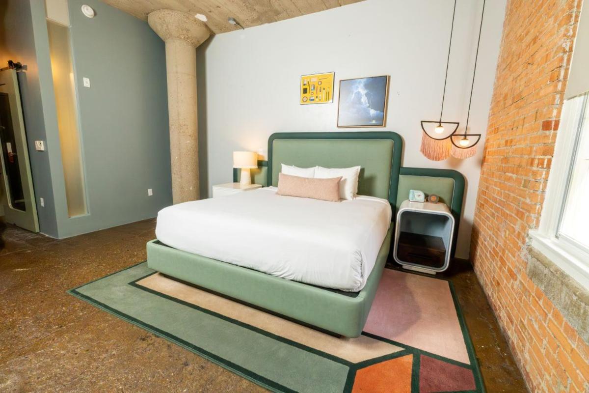 Standard King Room