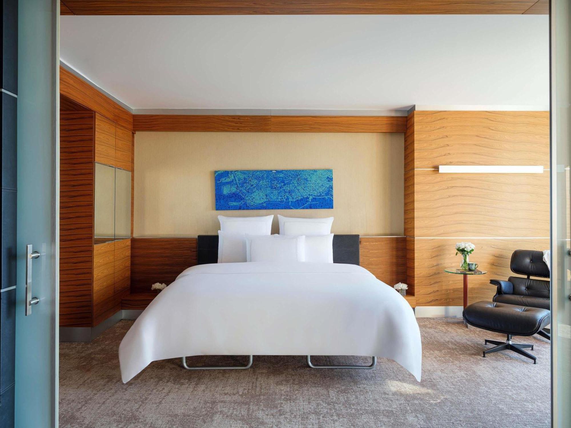 Business Suite with Garden view