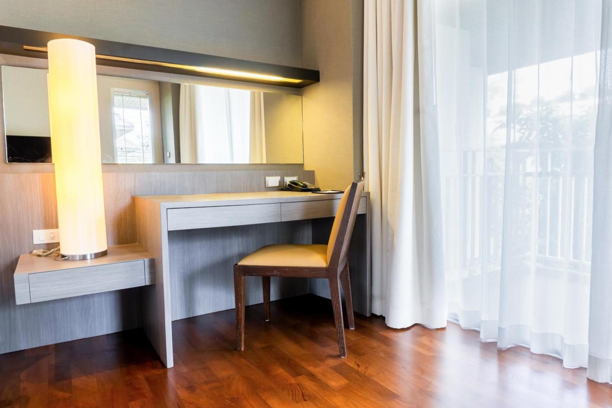 Executive Double Bed