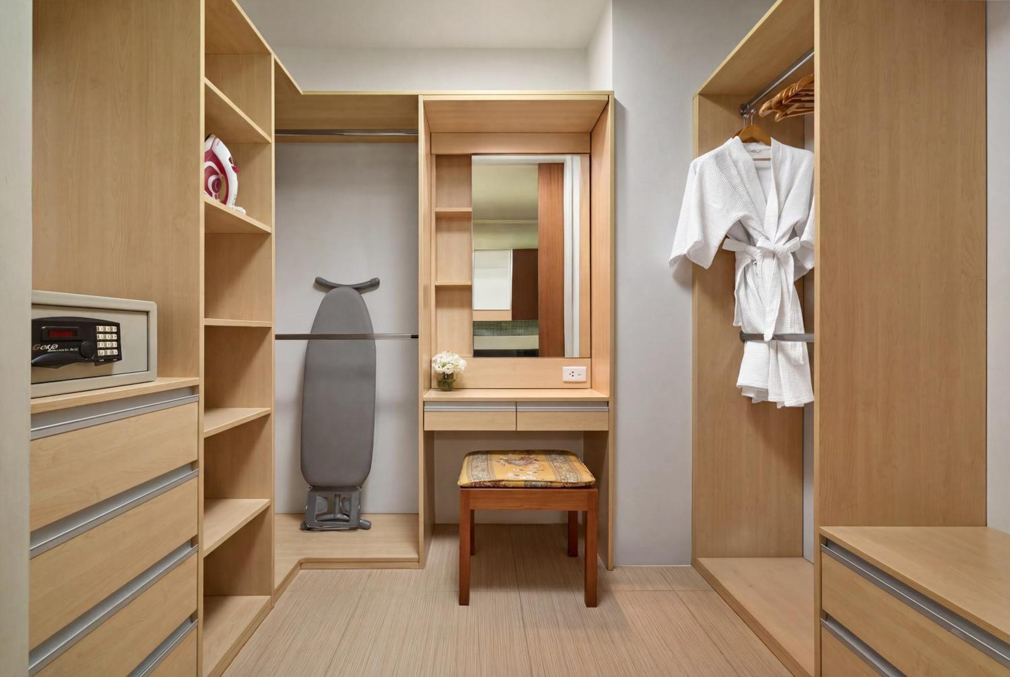 Superior 1 Bedroom Suite