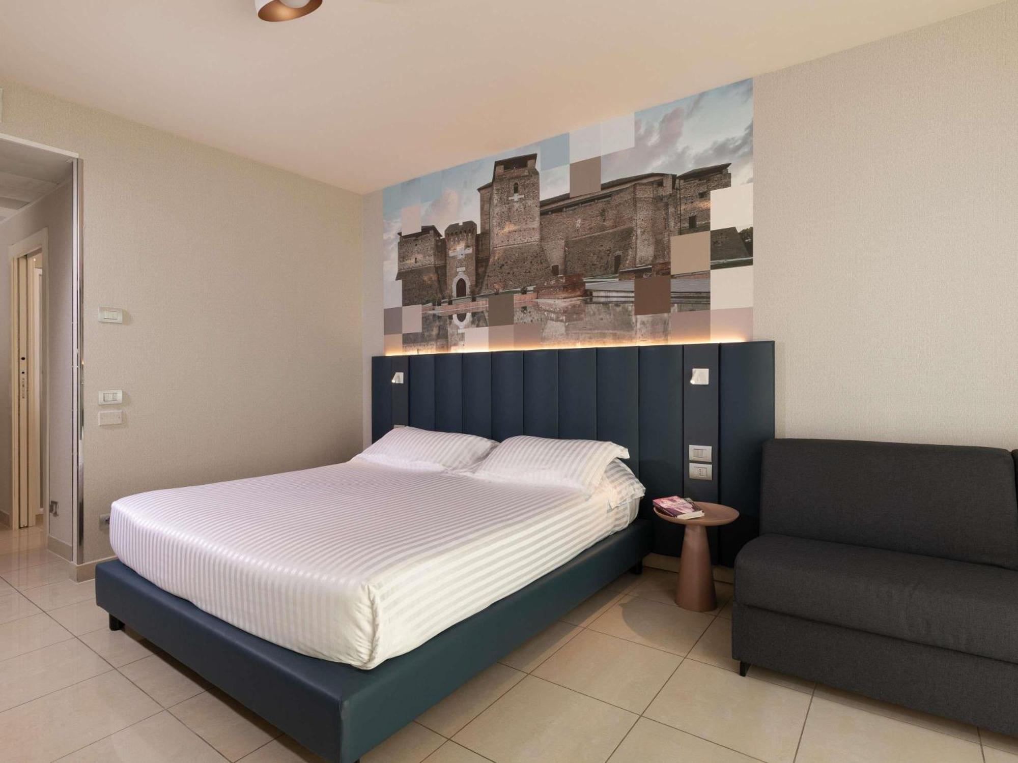 Superior Double Room Sofa Bed Balcony Side Sea View
