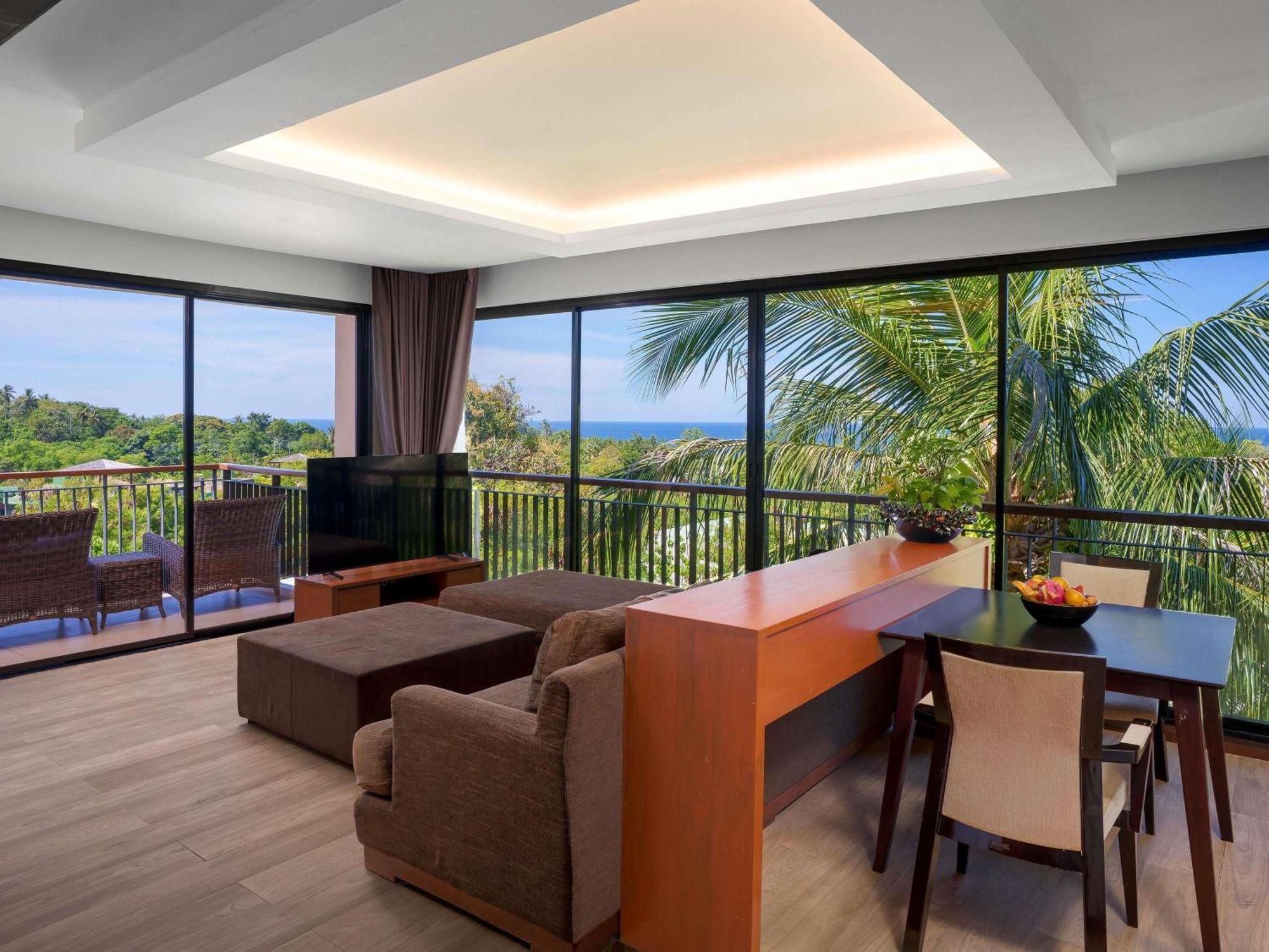 Family King Suite Sea View Balcony