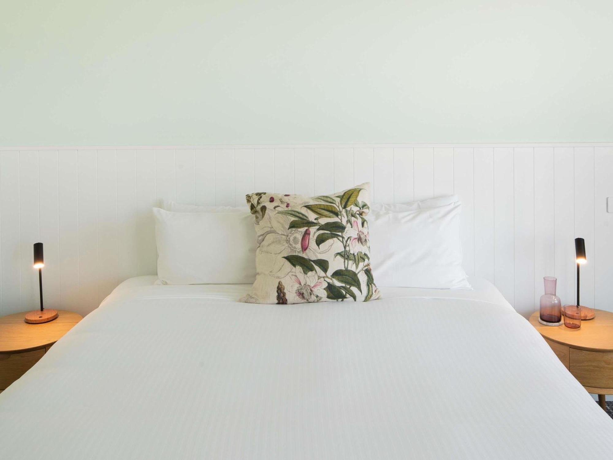 Accessible Superior Room One King Bed