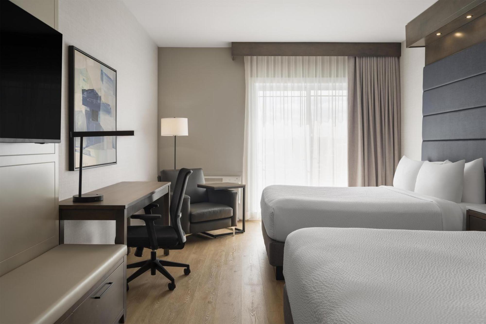 Executive Queen Room Two Queen Beds Patio Non-Smoking