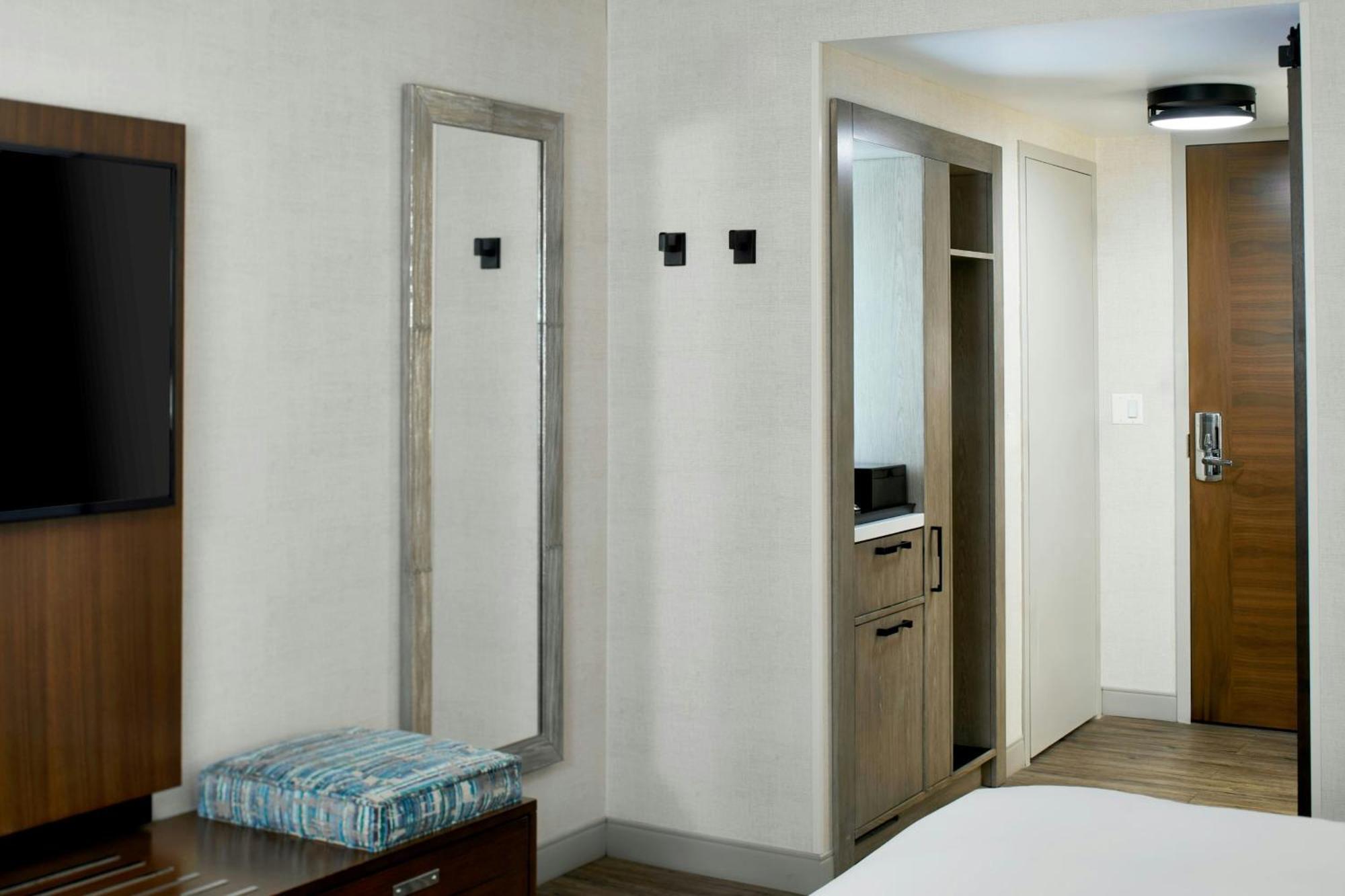 Queen Room Two Queen Beds