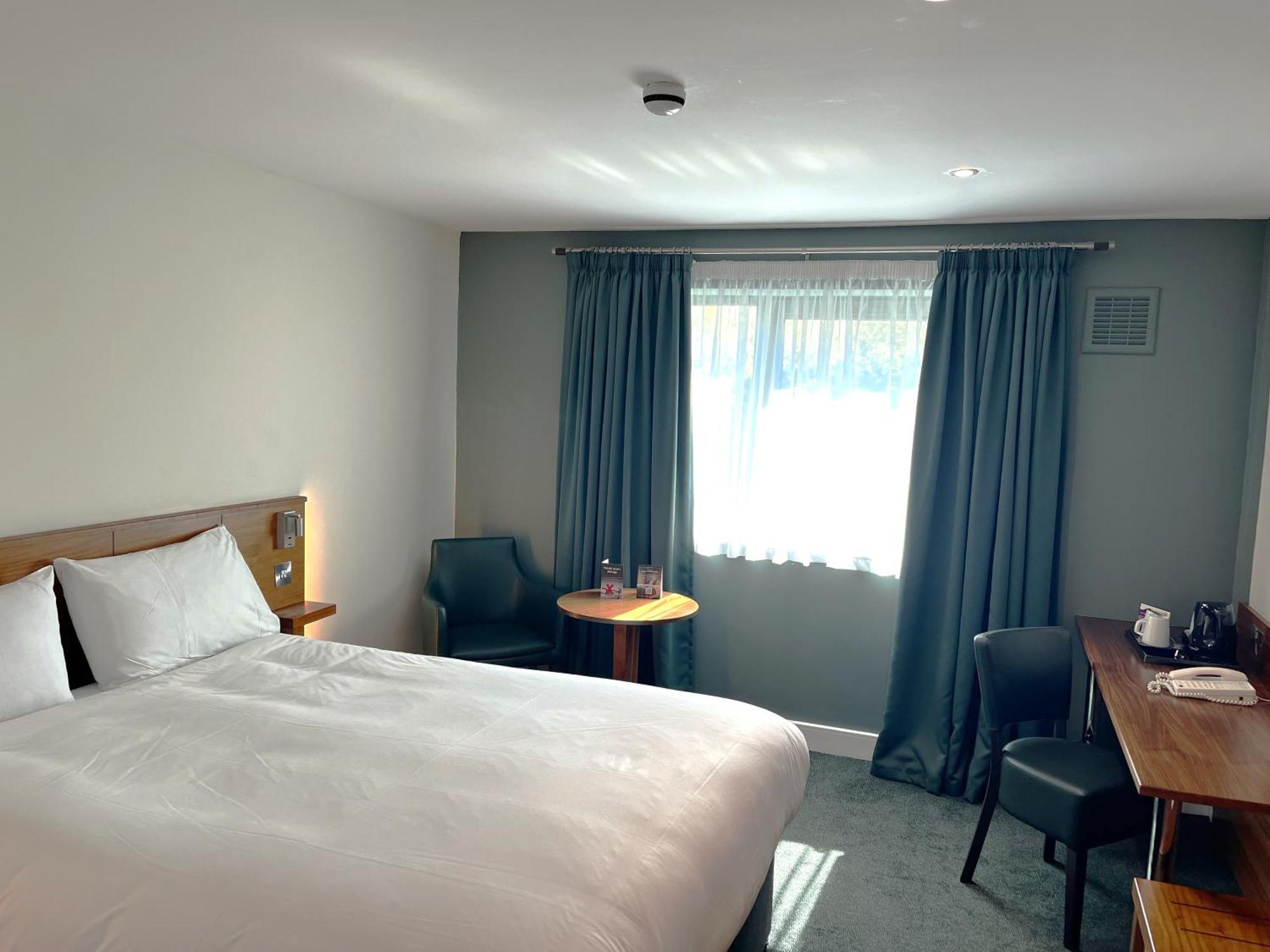 Double Room Hot