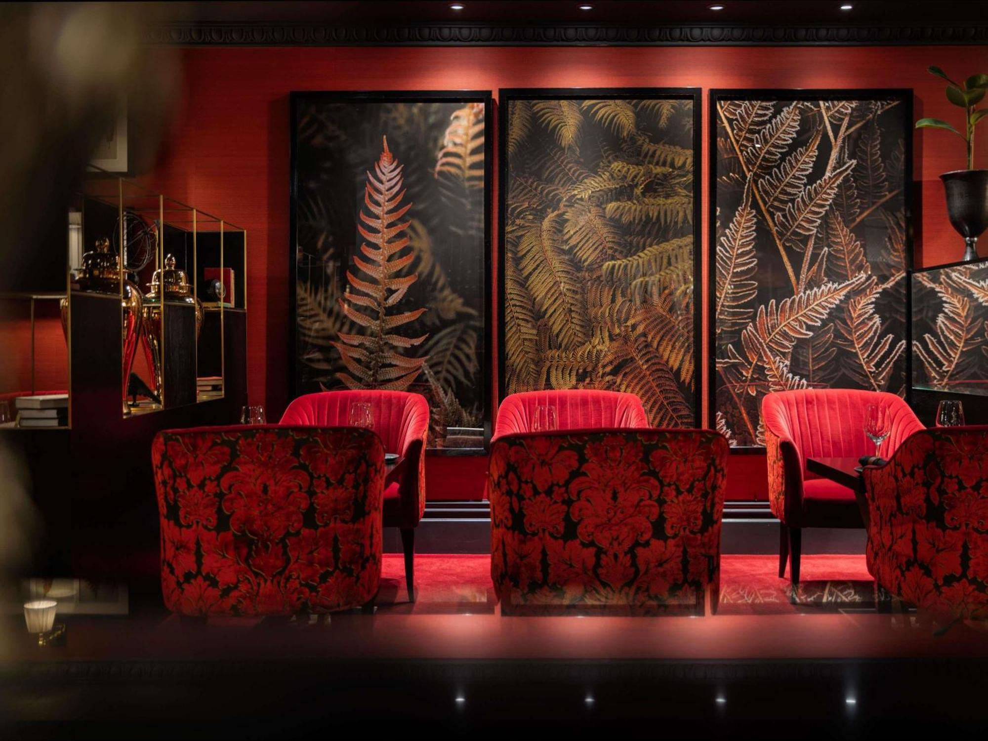 Luxury King Room Balcony Spa Bath Executive Lounge Access