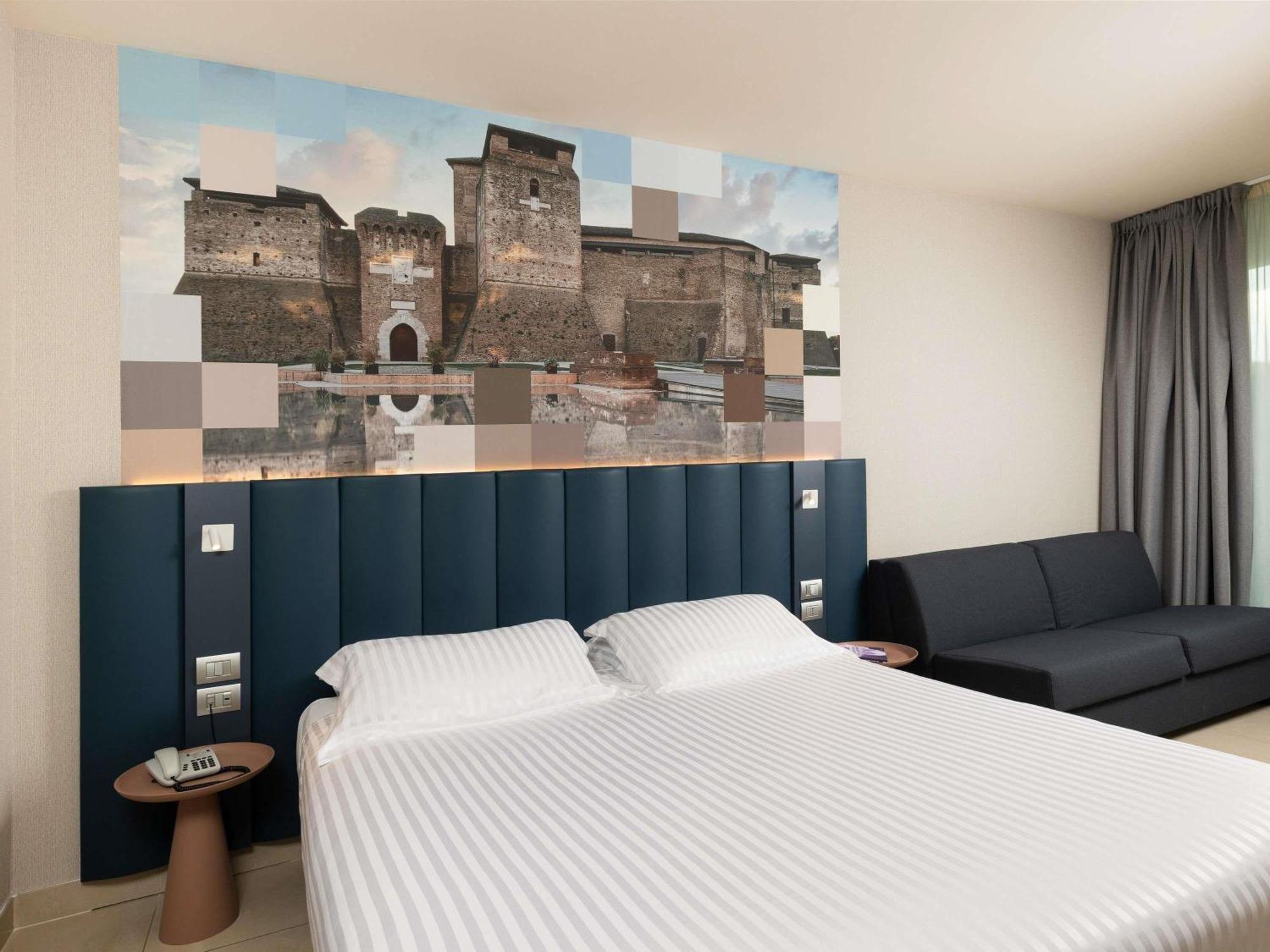 Superior Double Room Sofa Bed Balcony Side Sea View