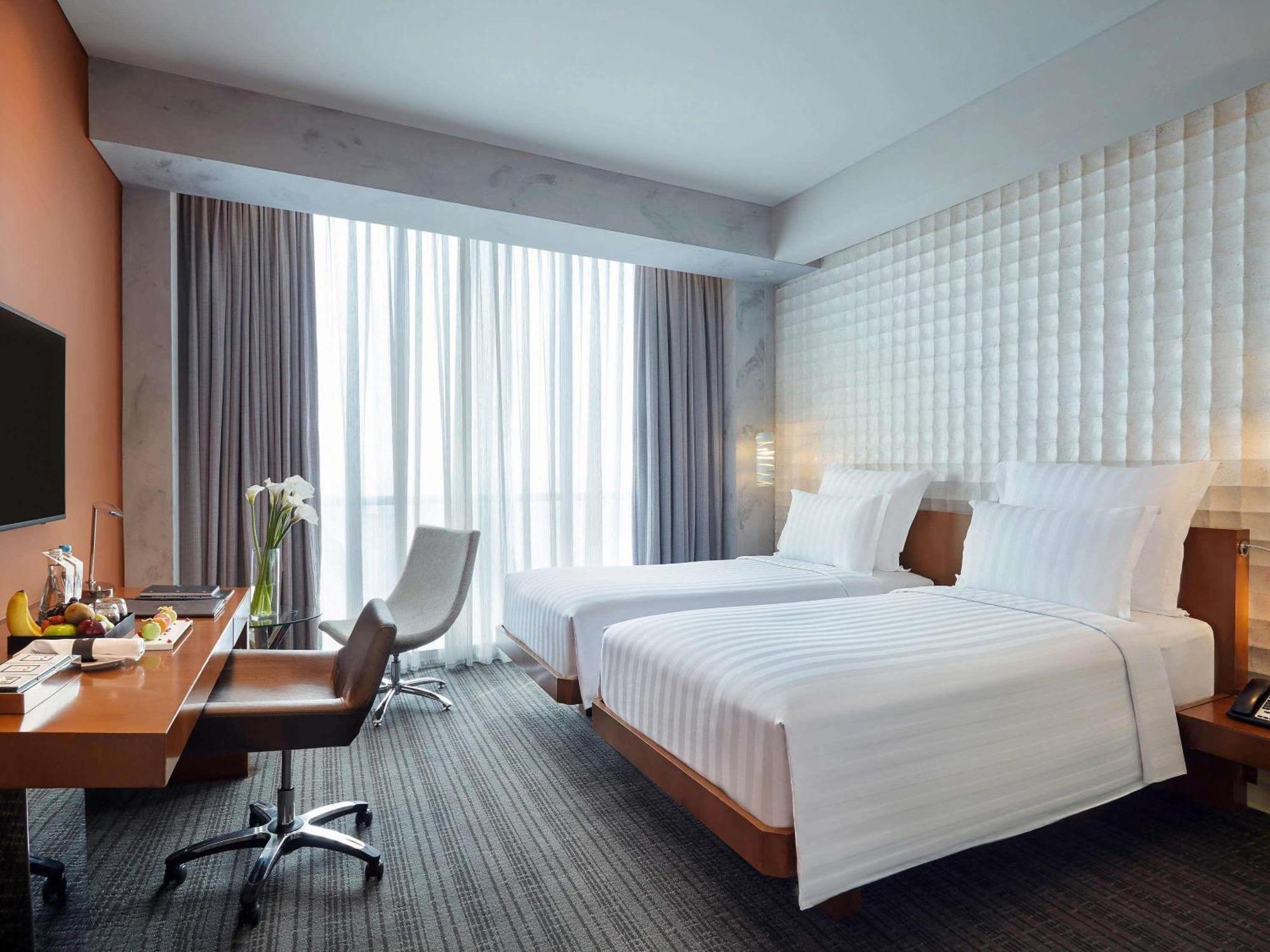 Deluxe Room Two Single Beds