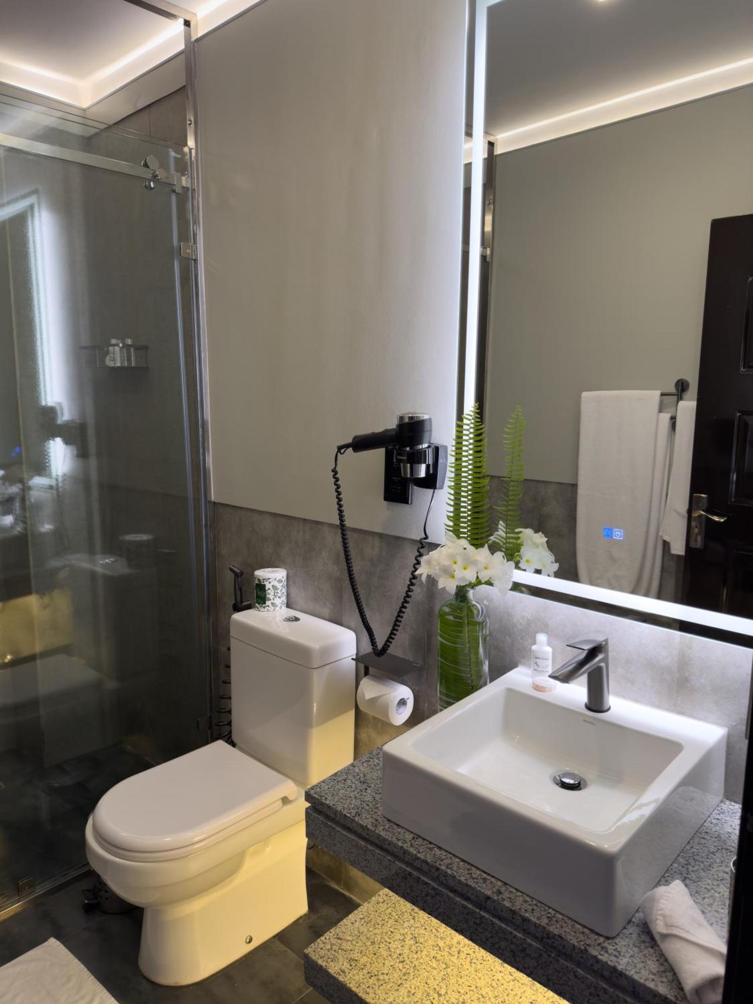 Deluxe Twin Garden View Room Balcony