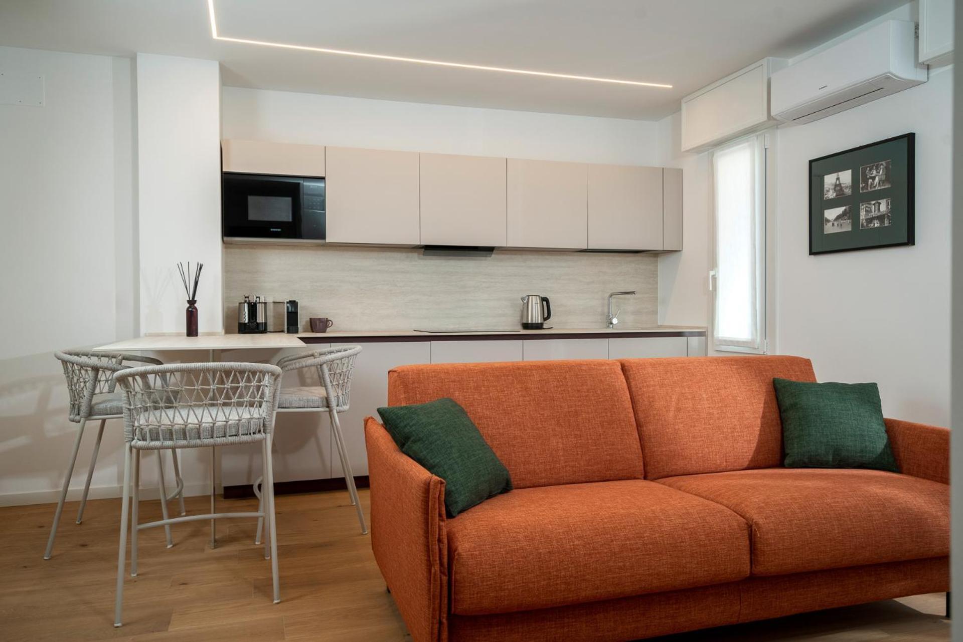 Superior One-Bedroom Apartment Balcony