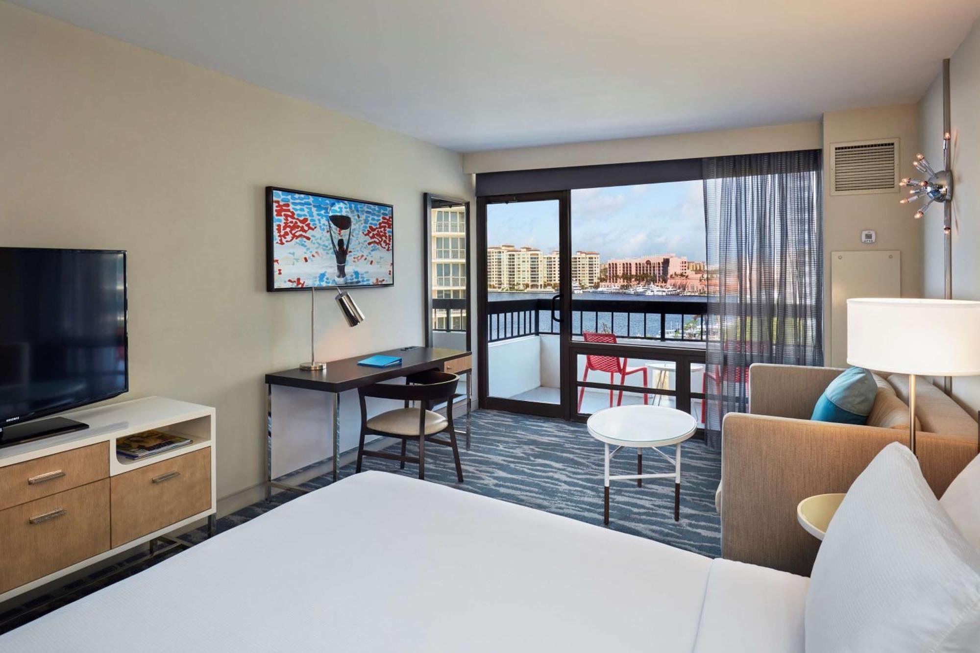 King Room Lake Boca View Balcony