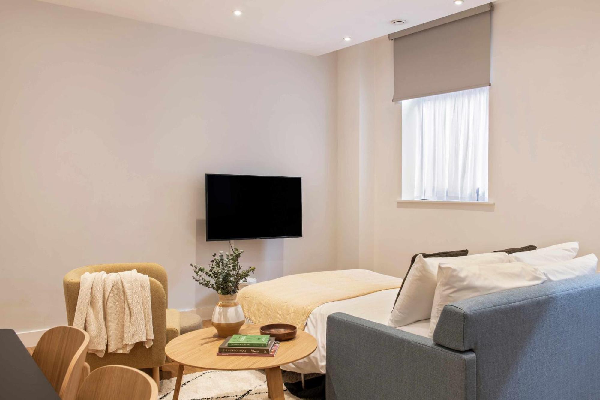 Deluxe Two Bedroom Suite