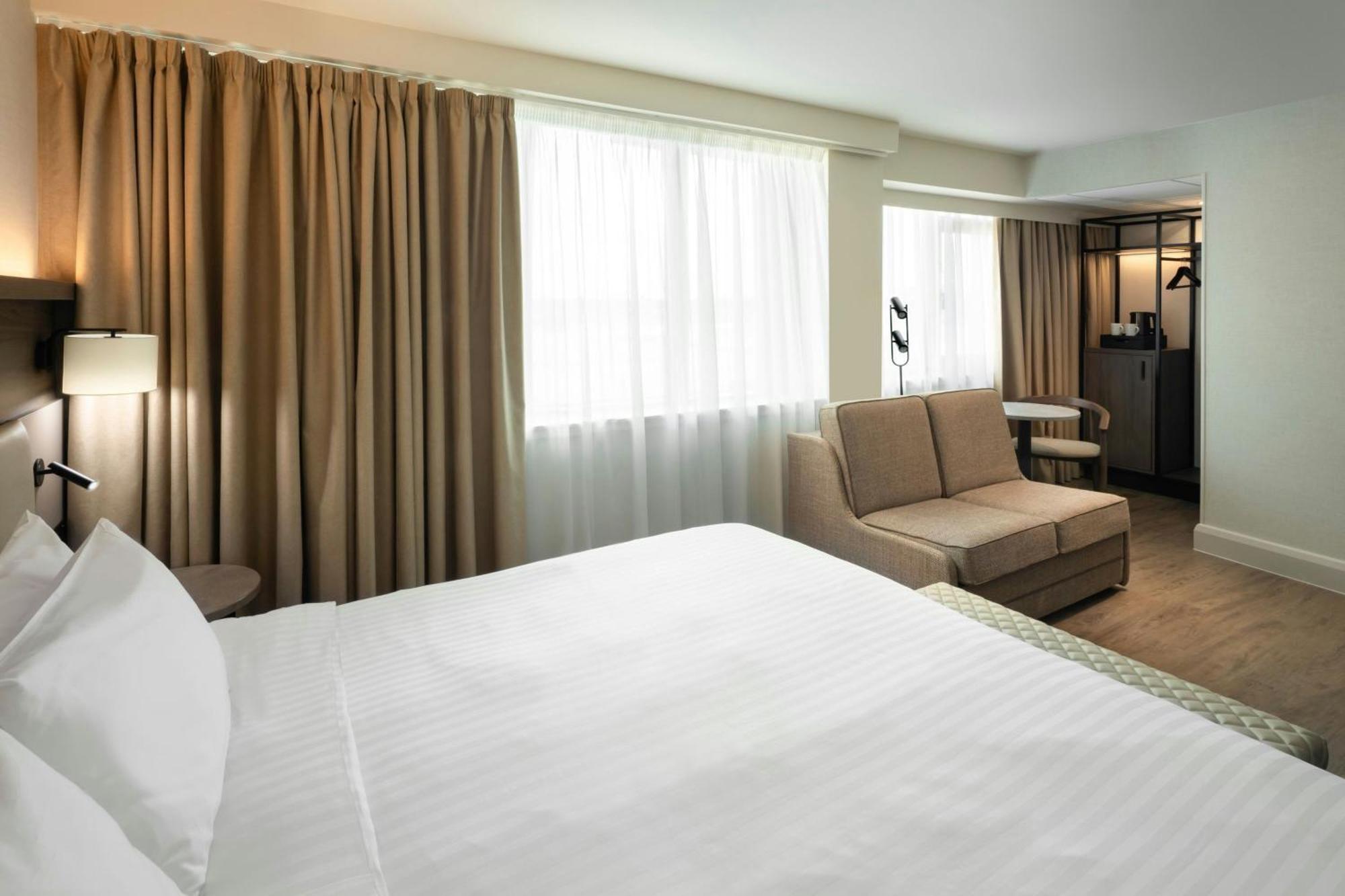 Executive Twin Room Two Single Beds Sofa Bed