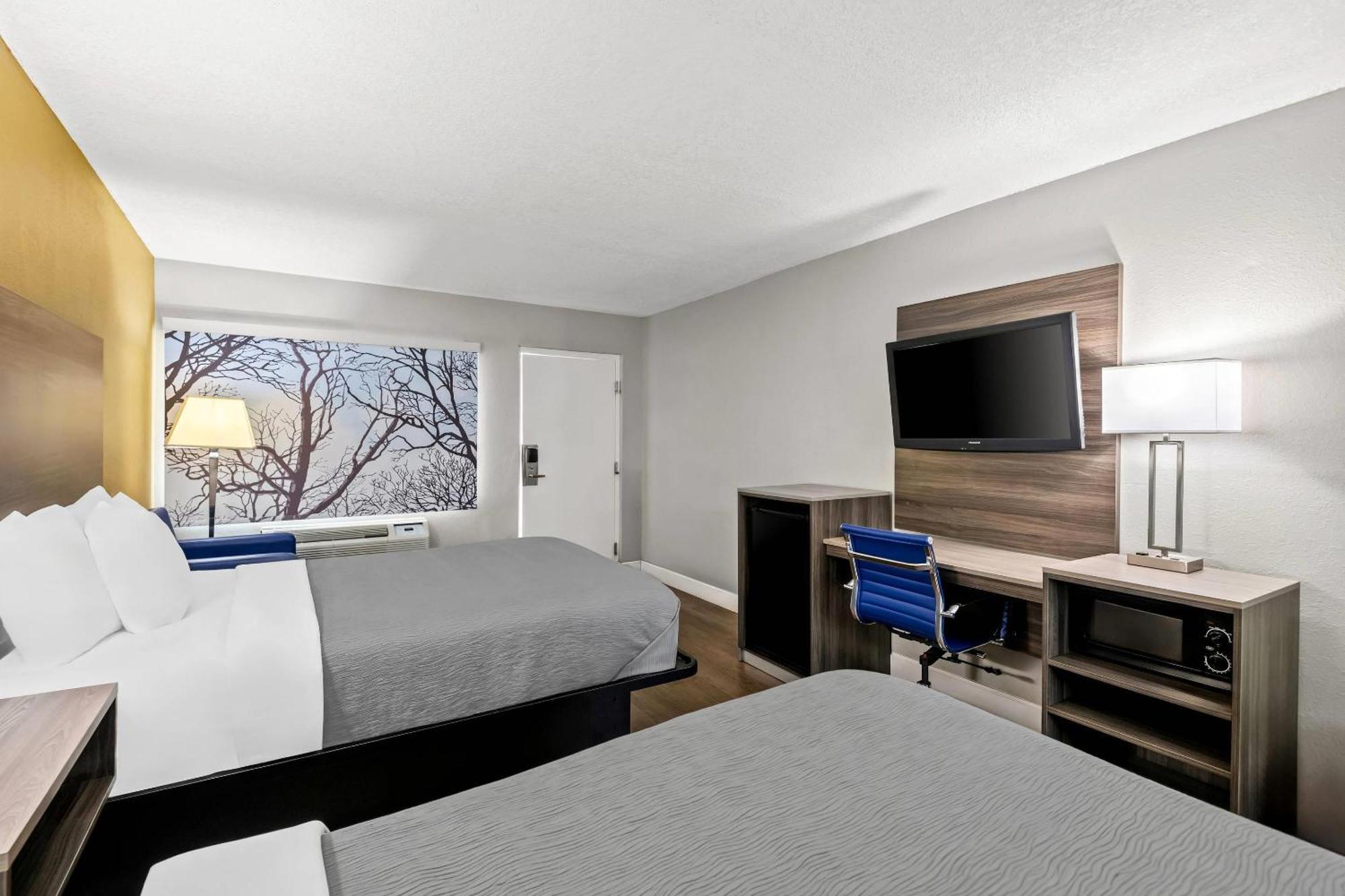 Double Room Two Double Beds Non-Smoking