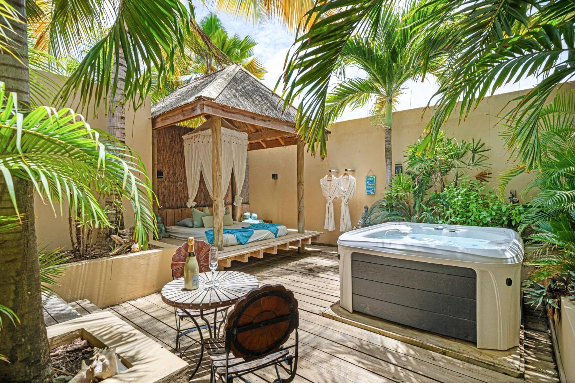 Honeymoon Suite