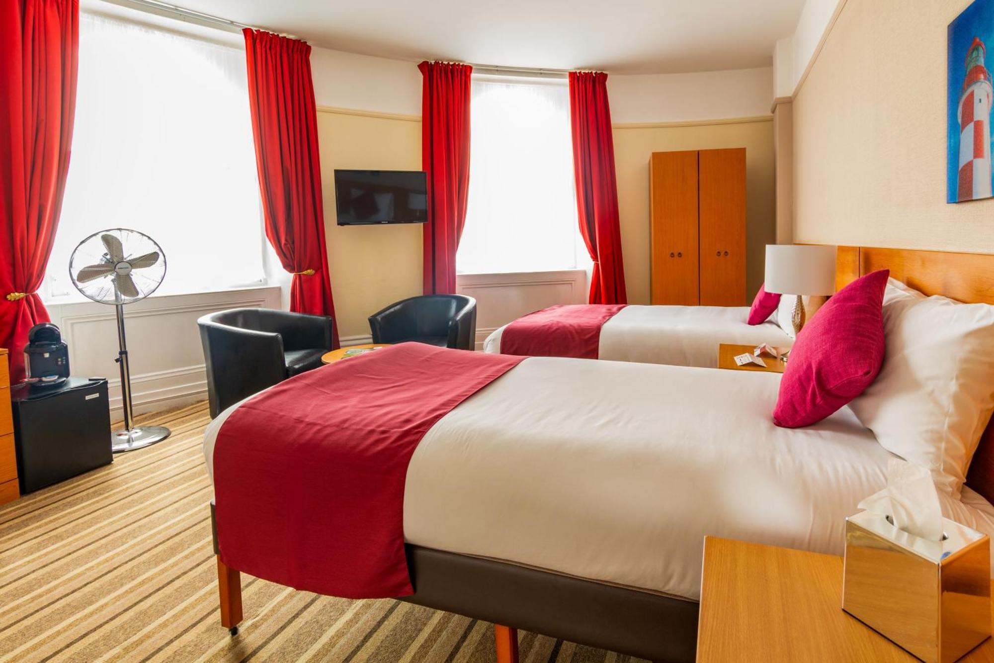 Family Sea View Sleeps 3