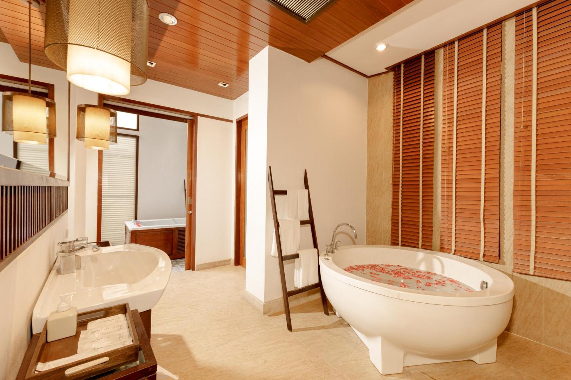 Suite Spa Bath