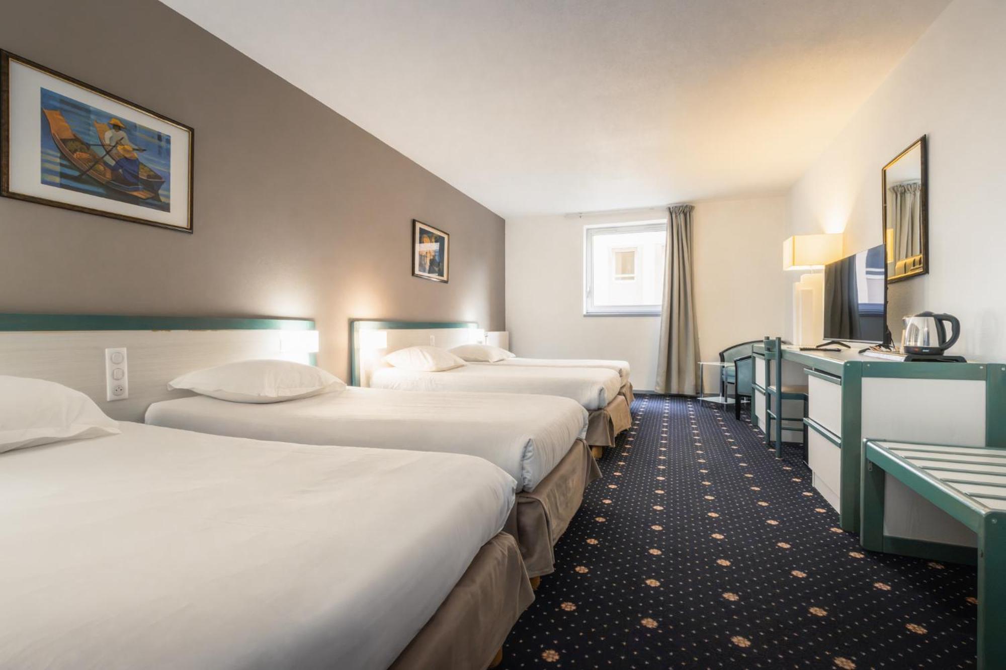 Classic Quadruple Room