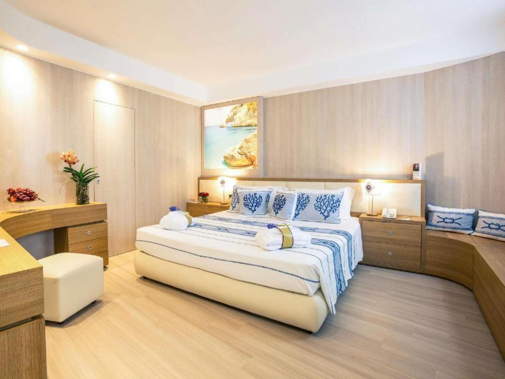 Standard Family Suite 2 Connecting Rooms
