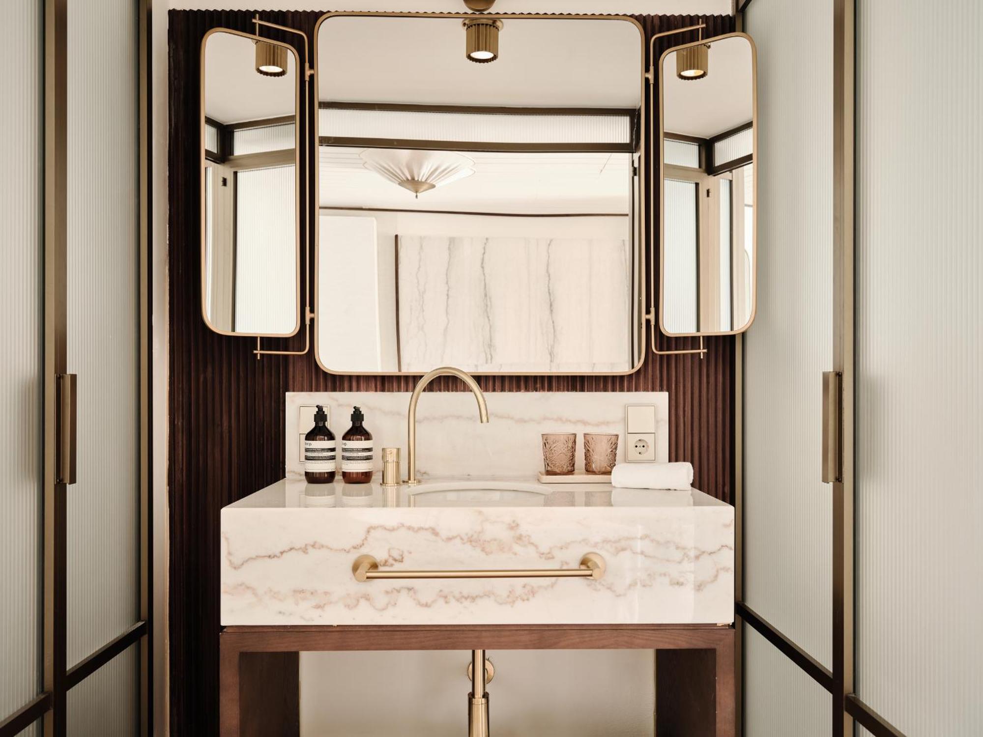 Chambre Double ou Lits Jumeaux Deluxe Supérieure